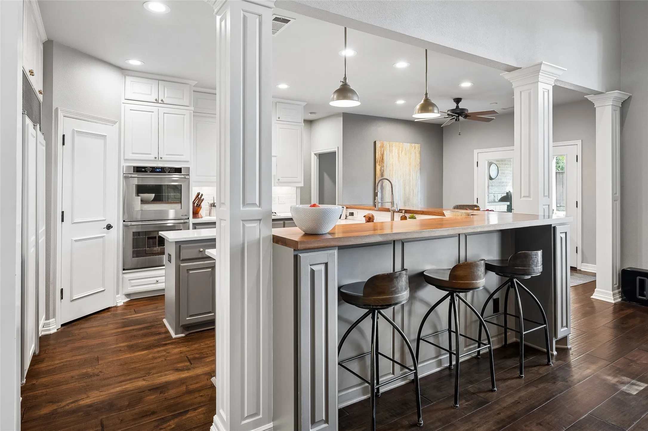 Single Family Residence For Sale in Tarrant County , 711 Wyndsor Creek Drive, Southlake, Texas 76092, 5 Bedroom, 4 Bathroom, 3 Garage spaces, 4,024 Sqft, built in 1997, mls#21408947, Real Estate Agent in Southlake, Homes For Sale in Tarrant county, Homes For Sale in Southlake, Realtor in Southlake Texas, Real Estate Brokerage Independent Realty Texas, Luminita Cordes Realtor