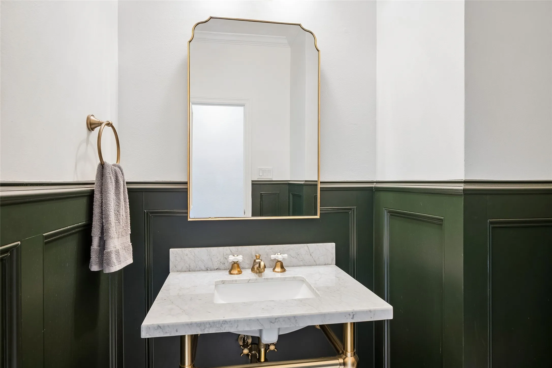 Powder Bathroom, 1/2 Bathroom