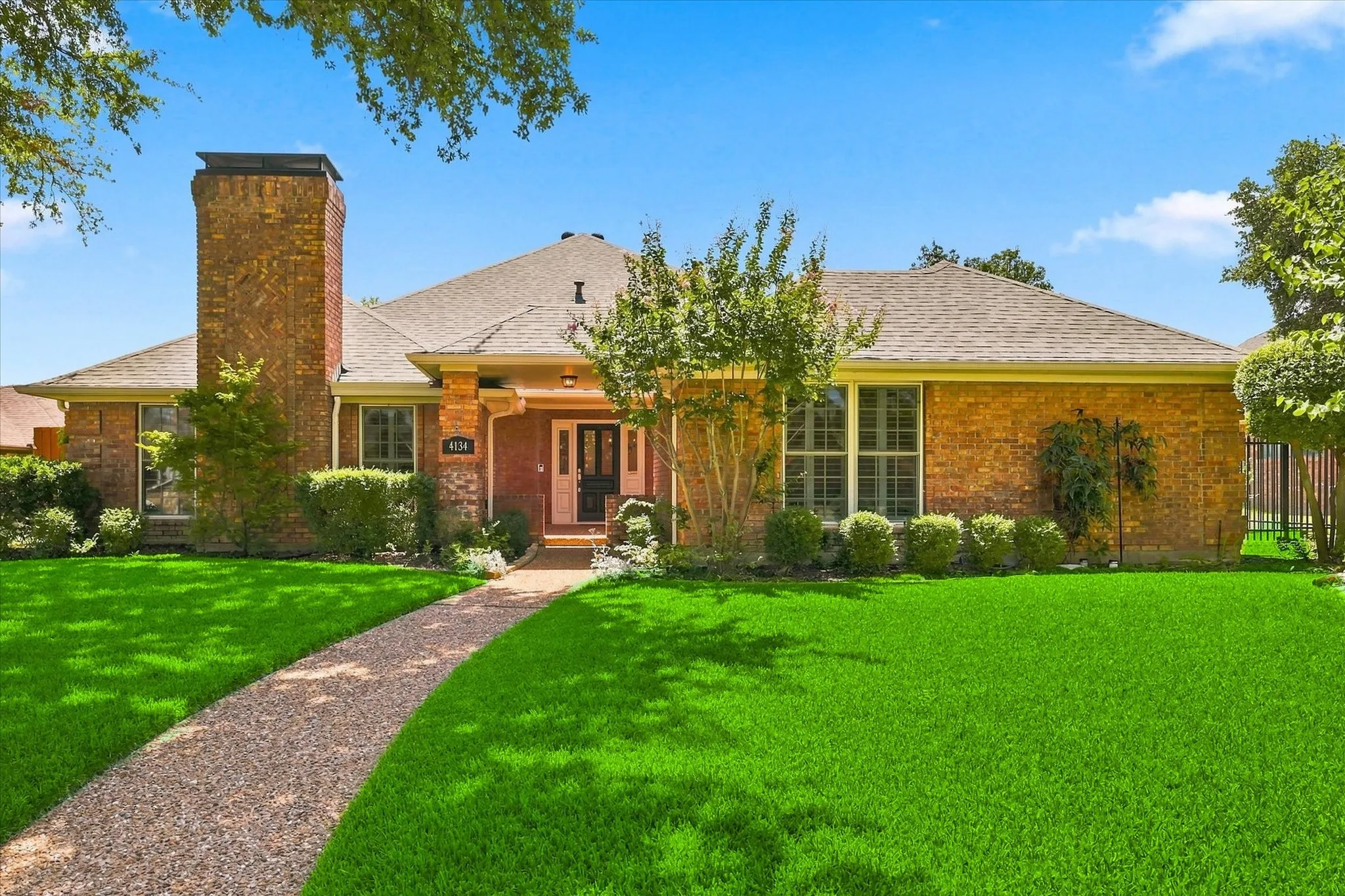 Single Family Residence For Sale in Collin County , 4134 High Star Lane, Dallas, Texas 75287, 4 Bedroom, 3 Bathroom, 2 Garage spaces, 3,006 Sqft, built in 1981, mls#21411098, Real Estate Agent in Dallas, Homes For Sale in Collin county, Homes For Sale in Dallas, Realtor in Dallas Texas, Real Estate Brokerage Independent Realty Texas, Luminita Cordes Realtor