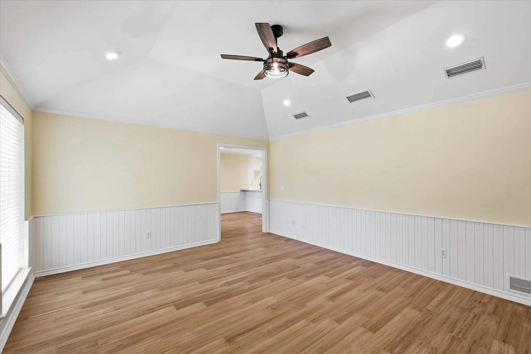 Single Family Residence For Sale in Collin County , 4134 High Star Lane, Dallas, Texas 75287, 4 Bedroom, 3 Bathroom, 2 Garage spaces, 3,006 Sqft, built in 1981, mls#21411098, Real Estate Agent in Dallas, Homes For Sale in Collin county, Homes For Sale in Dallas, Realtor in Dallas Texas, Real Estate Brokerage Independent Realty Texas, Luminita Cordes Realtor