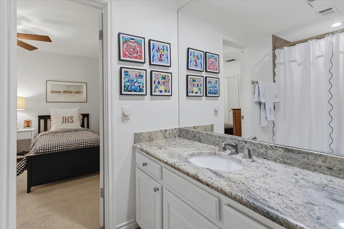 Single Family Residence For Sale in Tarrant County , 4617 Cloudview Road, Fort Worth, Texas 76109, 3 Bedroom, 3 Bathroom, 2 Garage spaces, 2,079 Sqft, built in 1964, mls#21408023, Real Estate Agent in Fort Worth, Homes For Sale in Tarrant county, Homes For Sale in Fort Worth, Realtor in Fort Worth Texas, Real Estate Brokerage Independent Realty Texas, Luminita Cordes Realtor