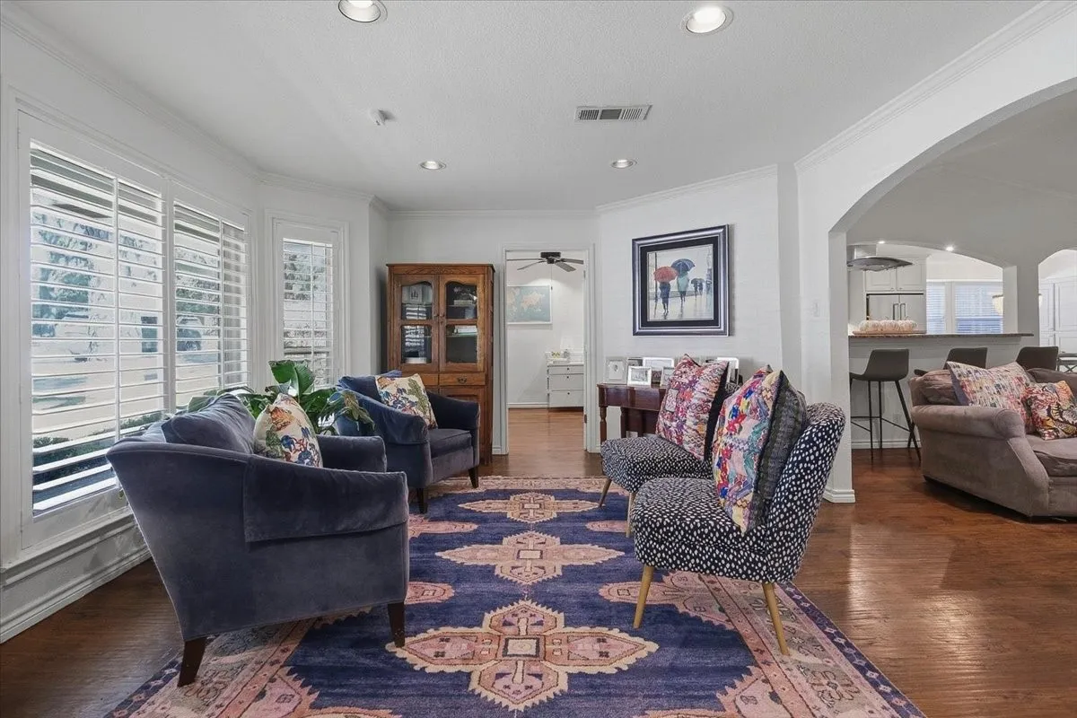 Single Family Residence For Sale in Tarrant County , 4617 Cloudview Road, Fort Worth, Texas 76109, 3 Bedroom, 3 Bathroom, 2 Garage spaces, 2,079 Sqft, built in 1964, mls#21408023, Real Estate Agent in Fort Worth, Homes For Sale in Tarrant county, Homes For Sale in Fort Worth, Realtor in Fort Worth Texas, Real Estate Brokerage Independent Realty Texas, Luminita Cordes Realtor