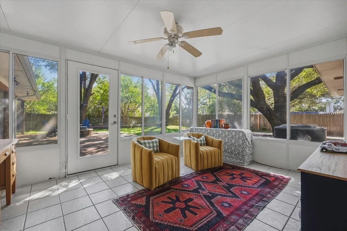 Single Family Residence For Sale in Tarrant County , 4617 Cloudview Road, Fort Worth, Texas 76109, 3 Bedroom, 3 Bathroom, 2 Garage spaces, 2,079 Sqft, built in 1964, mls#21408023, Real Estate Agent in Fort Worth, Homes For Sale in Tarrant county, Homes For Sale in Fort Worth, Realtor in Fort Worth Texas, Real Estate Brokerage Independent Realty Texas, Luminita Cordes Realtor