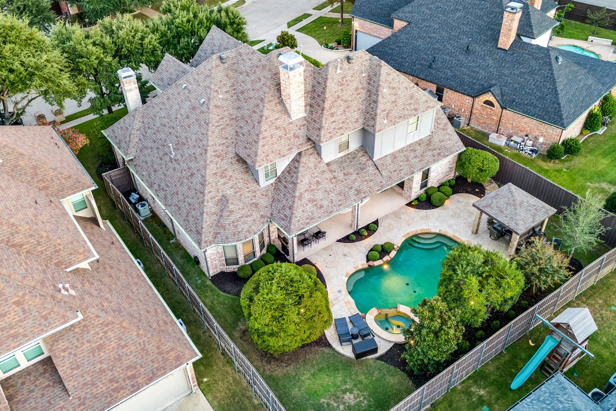 Single Family Residence For Sale in Denton County , 10237 Woodbury Drive, Frisco, Texas 75033, 5 Bedroom, 5 Bathroom, 3 Garage spaces, 4,453 Sqft, built in 2004, mls#21410793, Real Estate Agent in Frisco, Homes For Sale in Denton county, Homes For Sale in Frisco, Realtor in Frisco Texas, Real Estate Brokerage Independent Realty Texas, Luminita Cordes Realtor