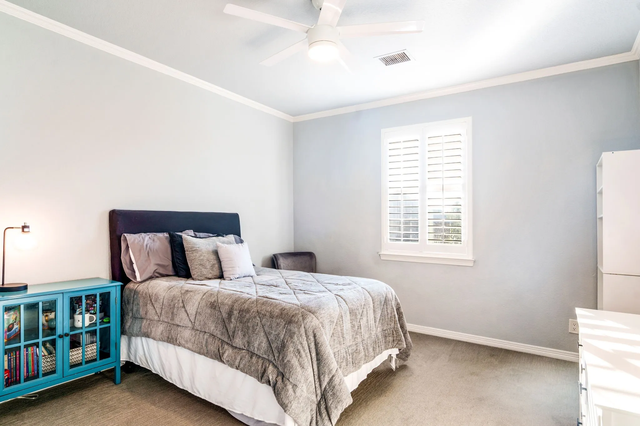 Single Family Residence For Sale in Denton County , 10237 Woodbury Drive, Frisco, Texas 75033, 5 Bedroom, 5 Bathroom, 3 Garage spaces, 4,453 Sqft, built in 2004, mls#21410793, Real Estate Agent in Frisco, Homes For Sale in Denton county, Homes For Sale in Frisco, Realtor in Frisco Texas, Real Estate Brokerage Independent Realty Texas, Luminita Cordes Realtor