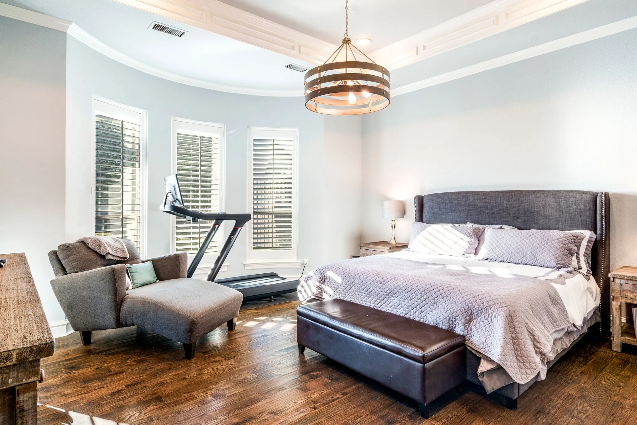 Single Family Residence For Sale in Denton County , 10237 Woodbury Drive, Frisco, Texas 75033, 5 Bedroom, 5 Bathroom, 3 Garage spaces, 4,453 Sqft, built in 2004, mls#21410793, Real Estate Agent in Frisco, Homes For Sale in Denton county, Homes For Sale in Frisco, Realtor in Frisco Texas, Real Estate Brokerage Independent Realty Texas, Luminita Cordes Realtor