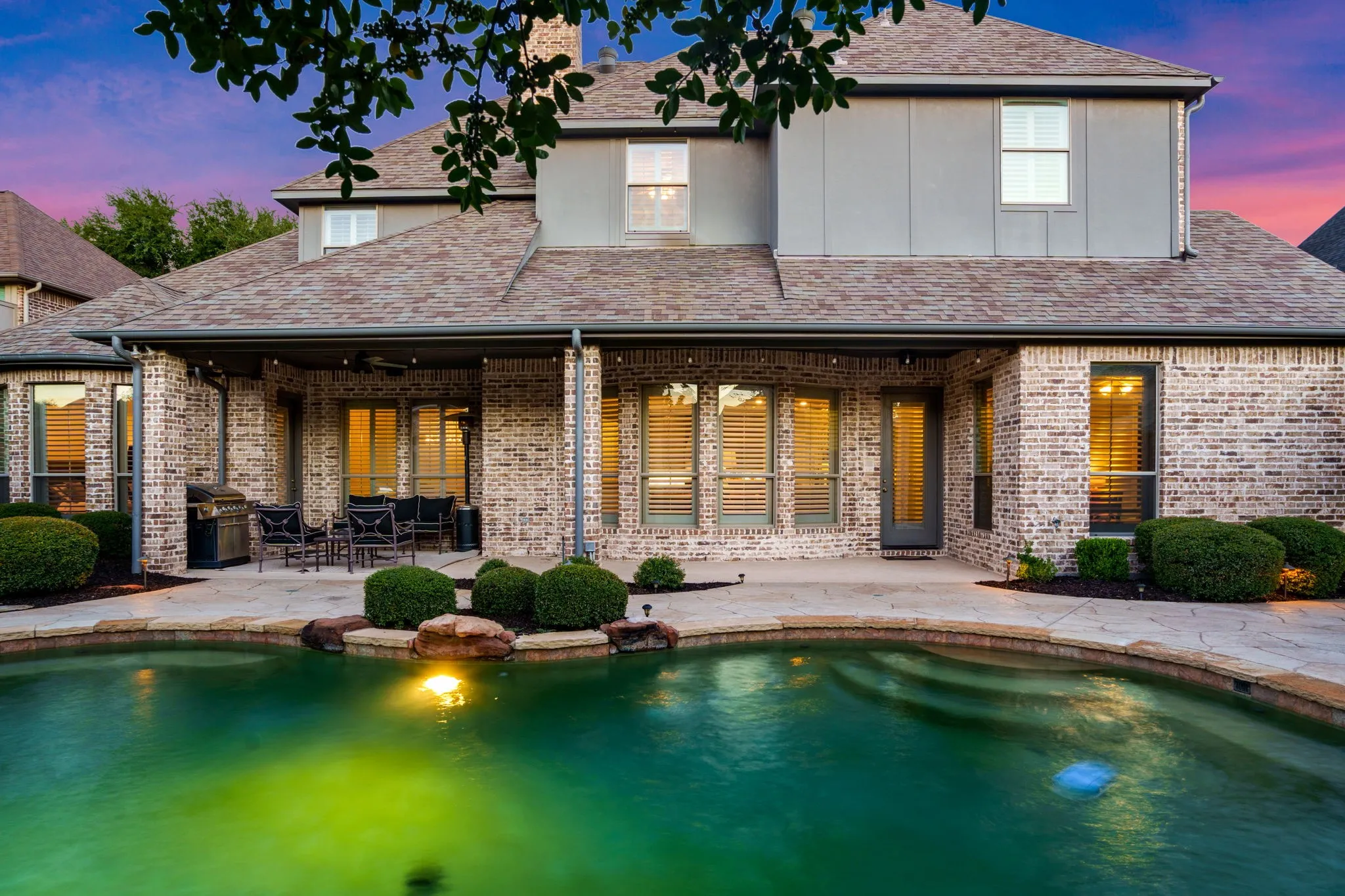 Single Family Residence For Sale in Denton County , 10237 Woodbury Drive, Frisco, Texas 75033, 5 Bedroom, 5 Bathroom, 3 Garage spaces, 4,453 Sqft, built in 2004, mls#21410793, Real Estate Agent in Frisco, Homes For Sale in Denton county, Homes For Sale in Frisco, Realtor in Frisco Texas, Real Estate Brokerage Independent Realty Texas, Luminita Cordes Realtor