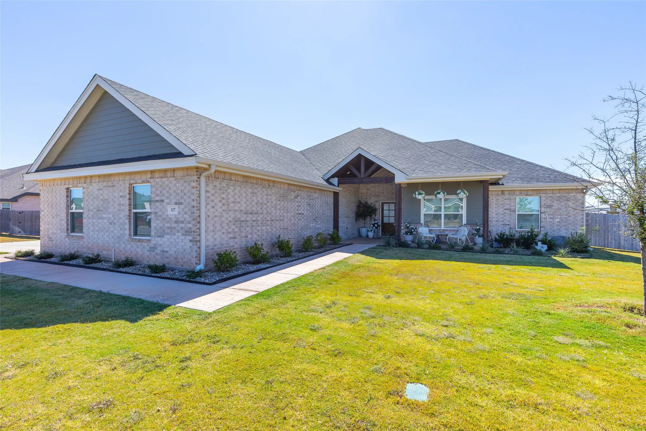 Single Family Residence For Sale in Taylor County , 117 Sparrow Hlls Lane, Tuscola, Texas 79562, 4 Bedroom, 2 Bathroom, 3 Garage spaces, 1,958 Sqft, built in 2024, mls#21404648, Real Estate Agent in Tuscola, Homes For Sale in Taylor county, Homes For Sale in Tuscola, Realtor in Tuscola Texas, Real Estate Brokerage Independent Realty Texas, Luminita Cordes Realtor