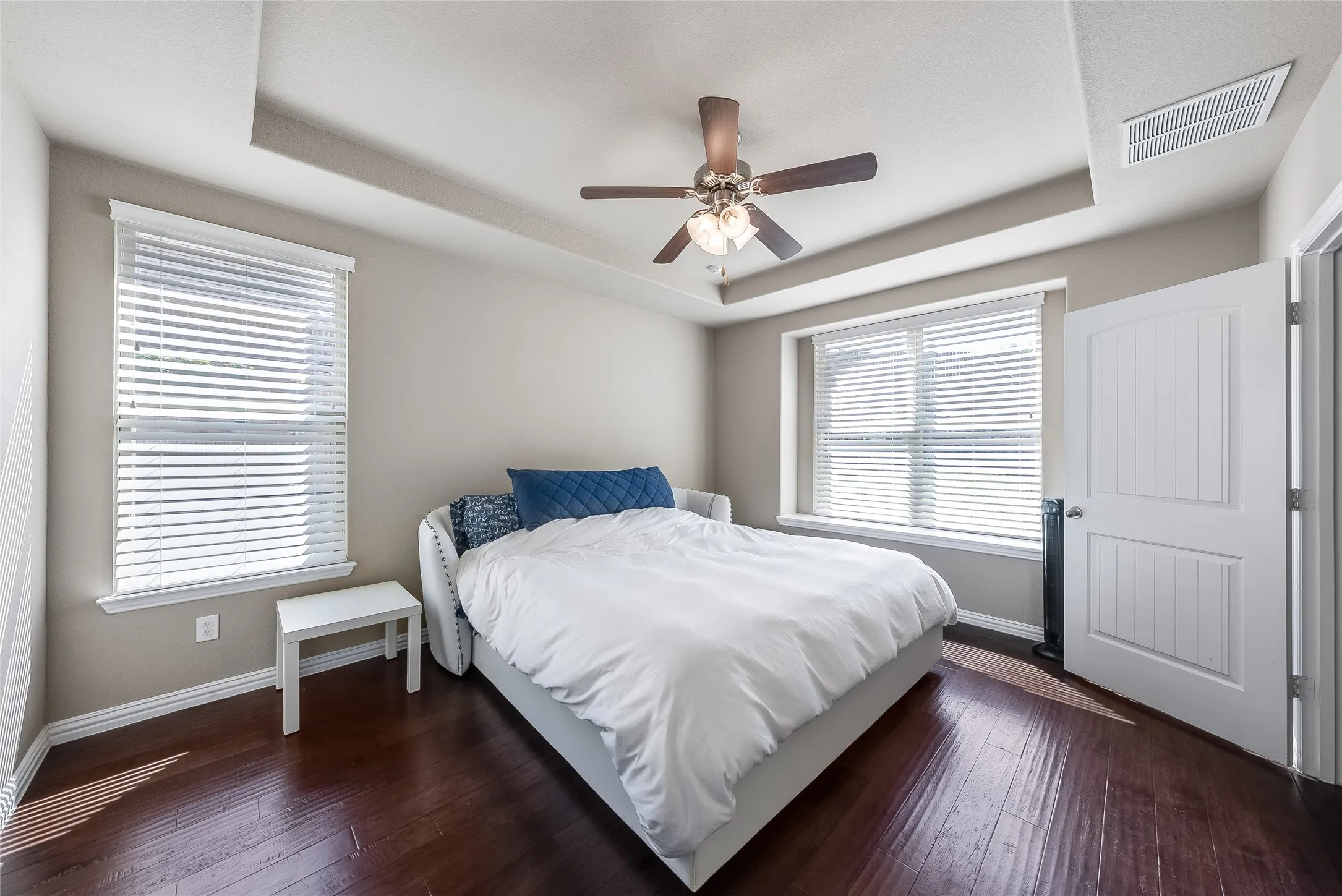 Single Family Residence For Sale in Collin County , 3721 Estates Way, Mc Kinney, Texas 75072, 4 Bedroom, 4 Bathroom, 2 Garage spaces, 2,980 Sqft, built in 2013, mls#21388669, Real Estate Agent in Mc Kinney, Homes For Sale in Collin county, Homes For Sale in Mc Kinney, Realtor in Mc Kinney Texas, Real Estate Brokerage Independent Realty Texas, Luminita Cordes Realtor