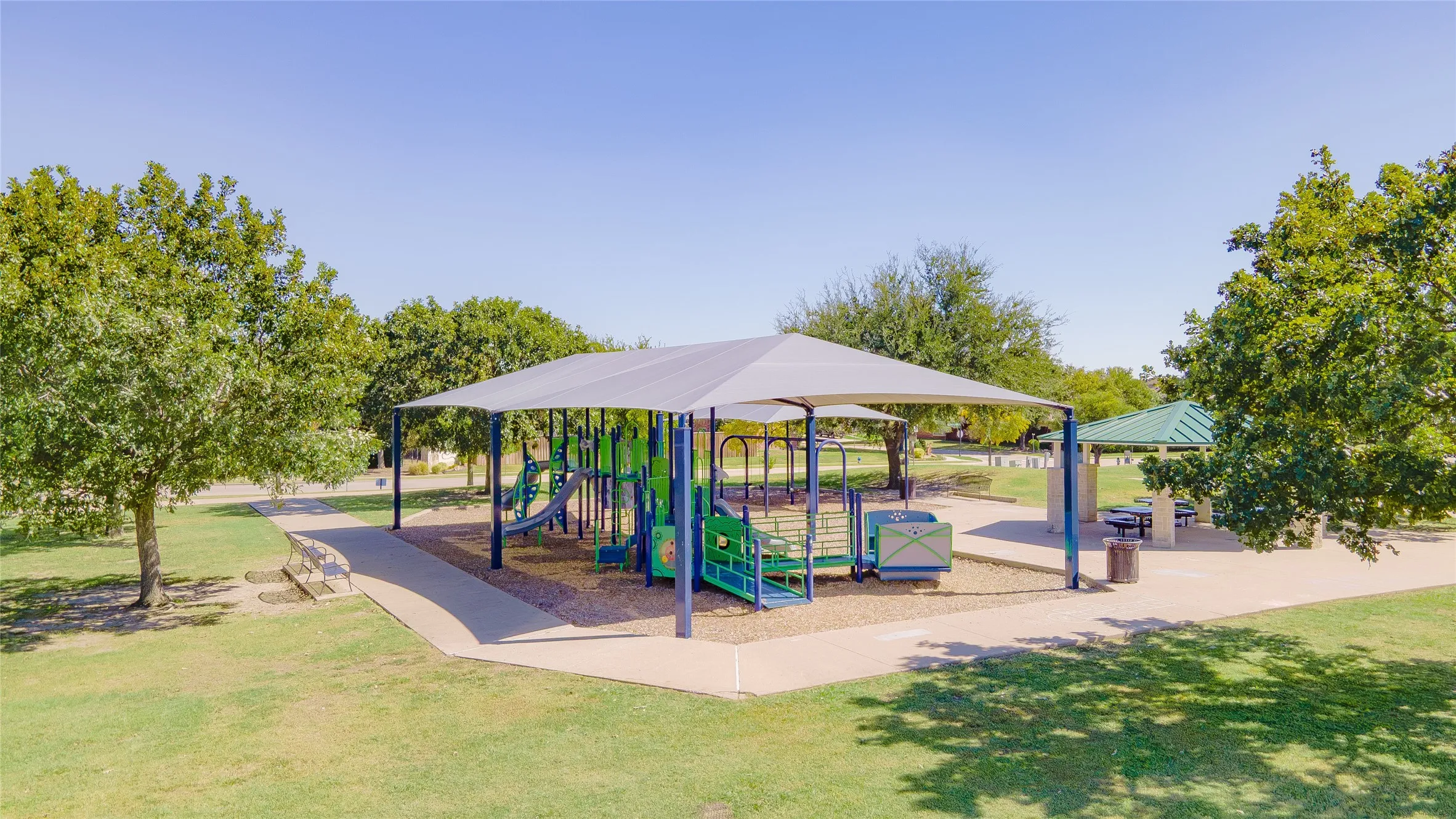 Single Family Residence For Sale in Collin County , 3721 Estates Way, Mc Kinney, Texas 75072, 4 Bedroom, 4 Bathroom, 2 Garage spaces, 2,980 Sqft, built in 2013, mls#21388669, Real Estate Agent in Mc Kinney, Homes For Sale in Collin county, Homes For Sale in Mc Kinney, Realtor in Mc Kinney Texas, Real Estate Brokerage Independent Realty Texas, Luminita Cordes Realtor
