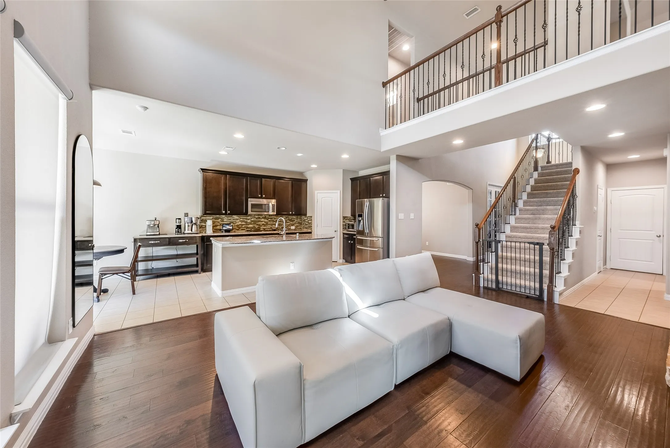 Single Family Residence For Sale in Collin County , 3721 Estates Way, Mc Kinney, Texas 75072, 4 Bedroom, 4 Bathroom, 2 Garage spaces, 2,980 Sqft, built in 2013, mls#21388669, Real Estate Agent in Mc Kinney, Homes For Sale in Collin county, Homes For Sale in Mc Kinney, Realtor in Mc Kinney Texas, Real Estate Brokerage Independent Realty Texas, Luminita Cordes Realtor
