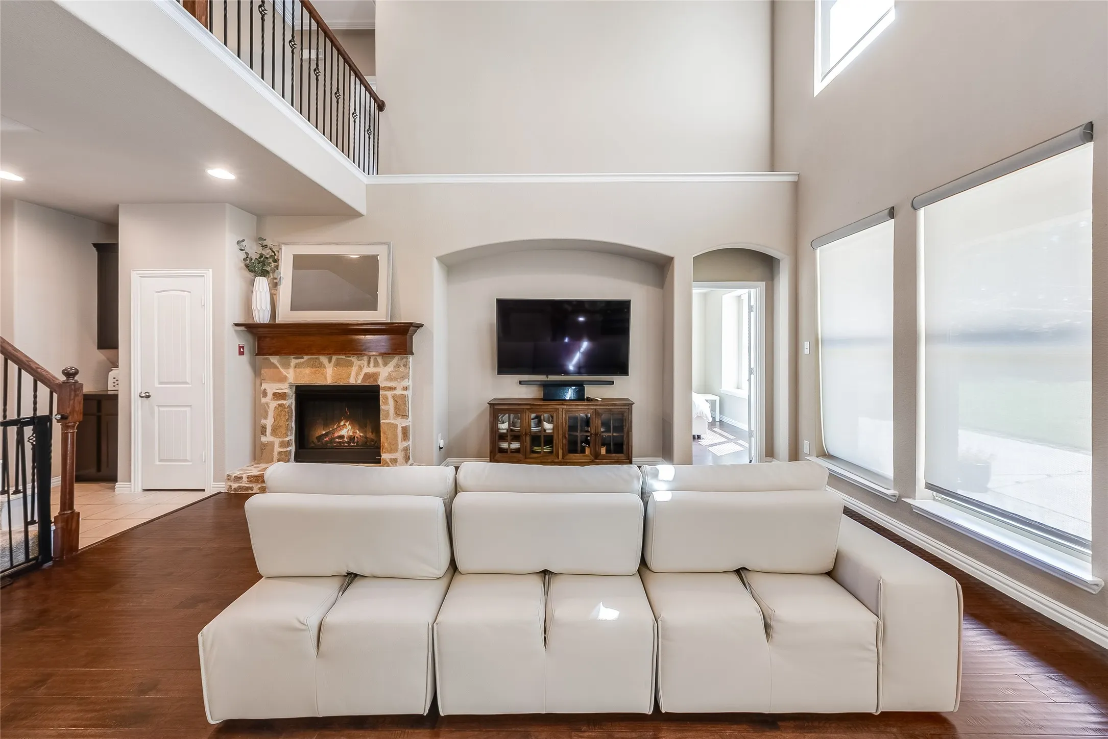 Single Family Residence For Sale in Collin County , 3721 Estates Way, Mc Kinney, Texas 75072, 4 Bedroom, 4 Bathroom, 2 Garage spaces, 2,980 Sqft, built in 2013, mls#21388669, Real Estate Agent in Mc Kinney, Homes For Sale in Collin county, Homes For Sale in Mc Kinney, Realtor in Mc Kinney Texas, Real Estate Brokerage Independent Realty Texas, Luminita Cordes Realtor
