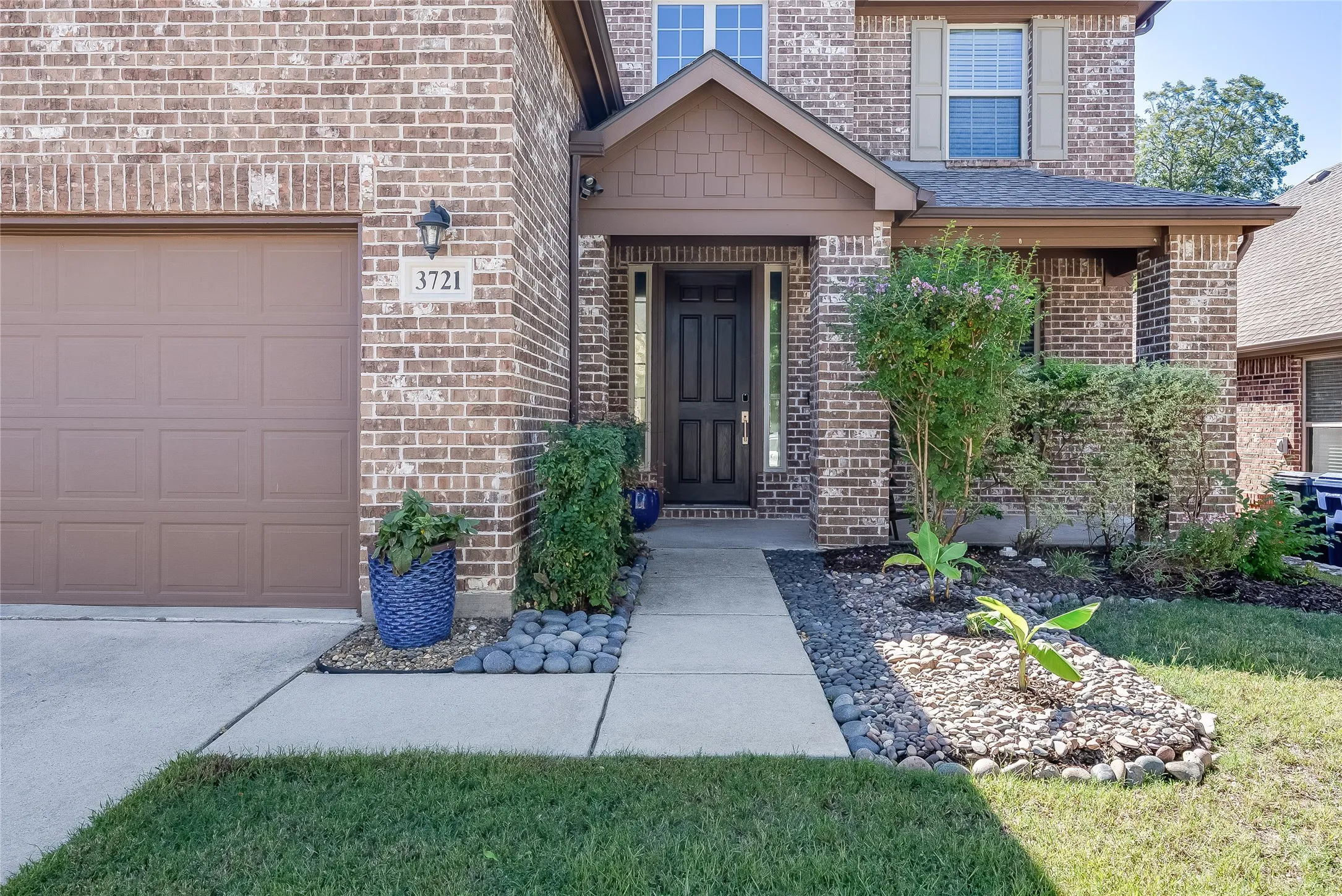 Single Family Residence For Sale in Collin County , 3721 Estates Way, Mc Kinney, Texas 75072, 4 Bedroom, 4 Bathroom, 2 Garage spaces, 2,980 Sqft, built in 2013, mls#21388669, Real Estate Agent in Mc Kinney, Homes For Sale in Collin county, Homes For Sale in Mc Kinney, Realtor in Mc Kinney Texas, Real Estate Brokerage Independent Realty Texas, Luminita Cordes Realtor