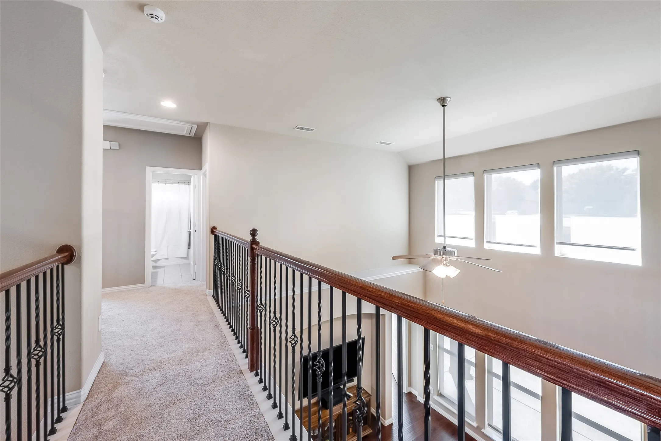 Single Family Residence For Sale in Collin County , 3721 Estates Way, Mc Kinney, Texas 75072, 4 Bedroom, 4 Bathroom, 2 Garage spaces, 2,980 Sqft, built in 2013, mls#21388669, Real Estate Agent in Mc Kinney, Homes For Sale in Collin county, Homes For Sale in Mc Kinney, Realtor in Mc Kinney Texas, Real Estate Brokerage Independent Realty Texas, Luminita Cordes Realtor