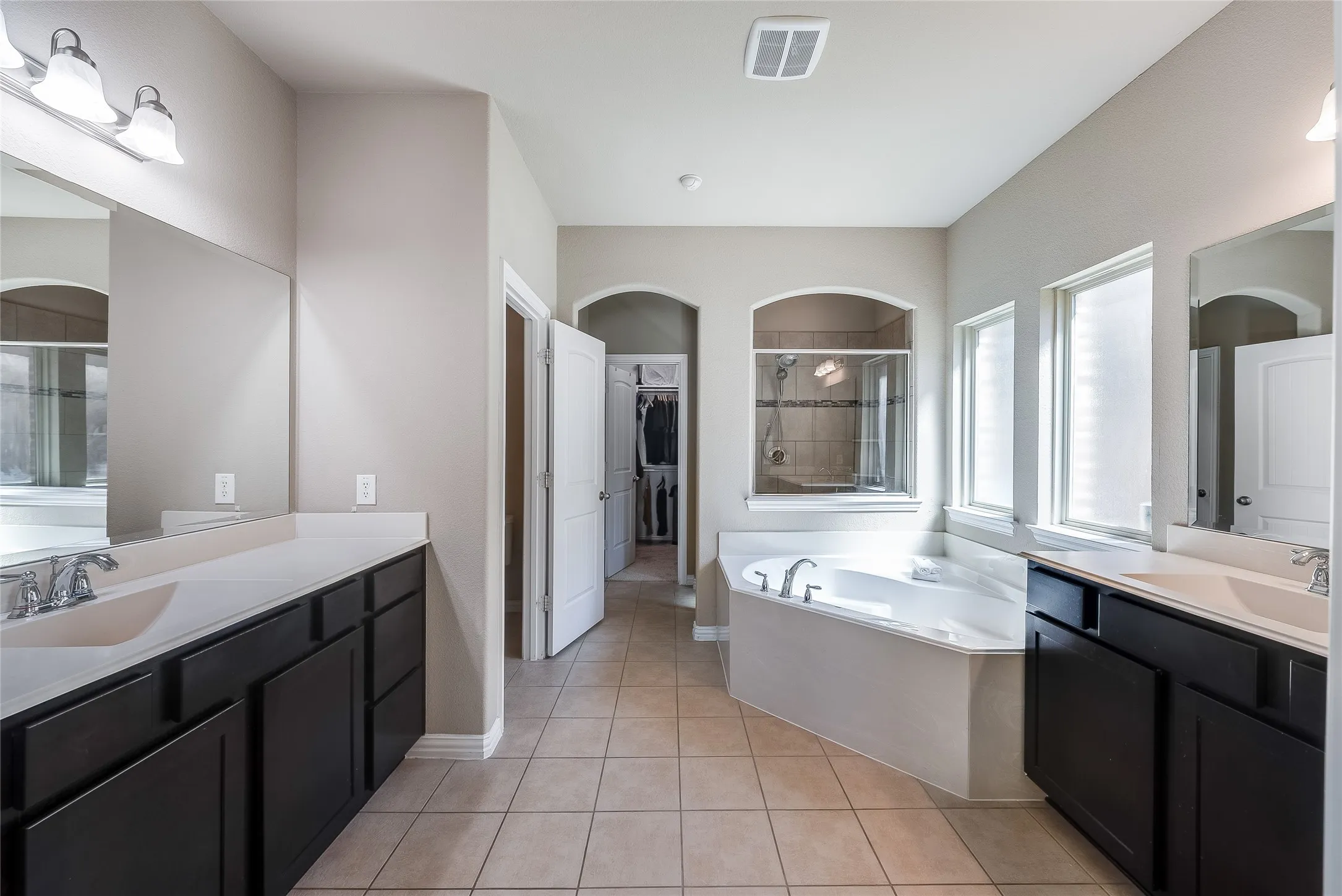 Single Family Residence For Sale in Collin County , 3721 Estates Way, Mc Kinney, Texas 75072, 4 Bedroom, 4 Bathroom, 2 Garage spaces, 2,980 Sqft, built in 2013, mls#21388669, Real Estate Agent in Mc Kinney, Homes For Sale in Collin county, Homes For Sale in Mc Kinney, Realtor in Mc Kinney Texas, Real Estate Brokerage Independent Realty Texas, Luminita Cordes Realtor