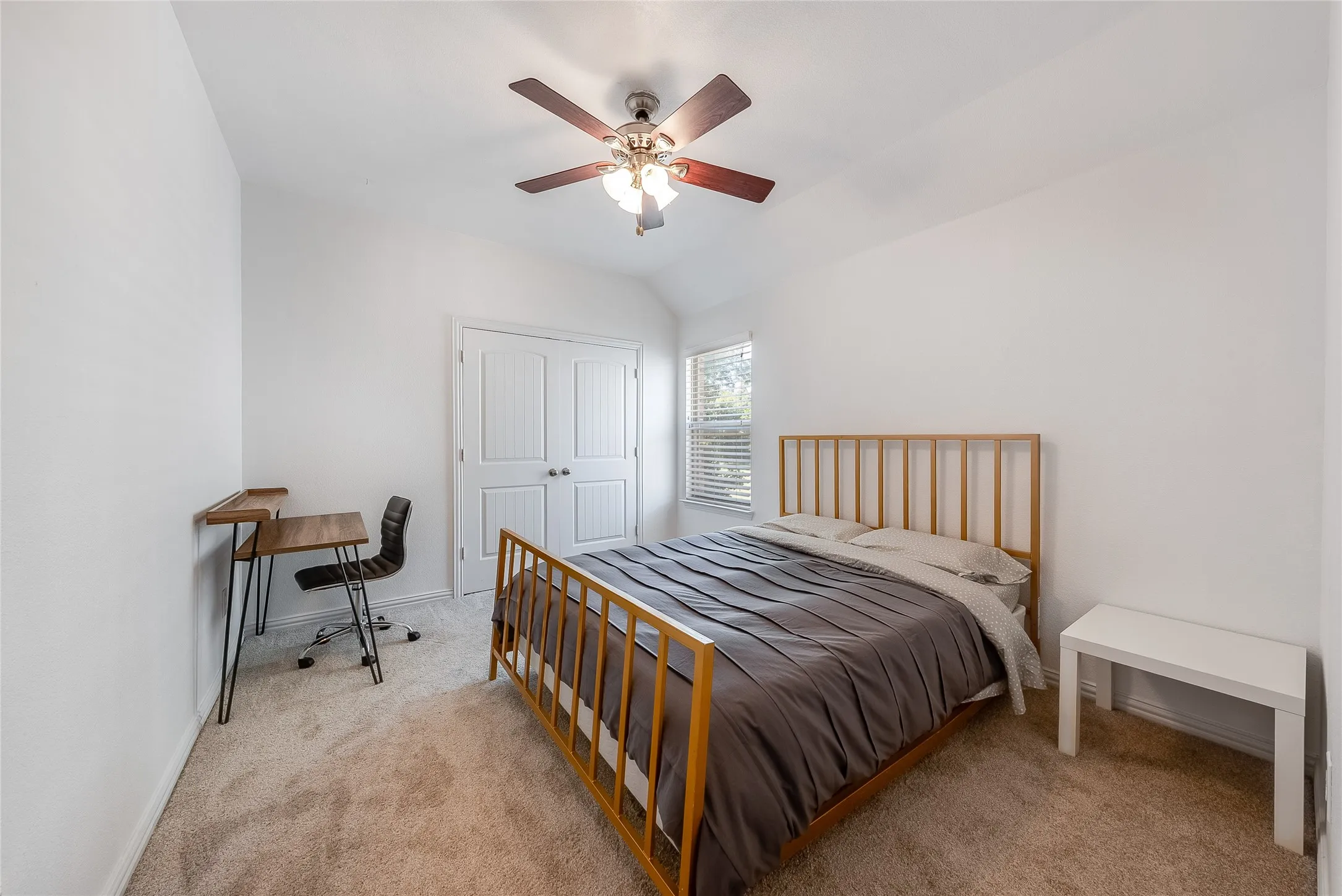 Single Family Residence For Sale in Collin County , 3721 Estates Way, Mc Kinney, Texas 75072, 4 Bedroom, 4 Bathroom, 2 Garage spaces, 2,980 Sqft, built in 2013, mls#21388669, Real Estate Agent in Mc Kinney, Homes For Sale in Collin county, Homes For Sale in Mc Kinney, Realtor in Mc Kinney Texas, Real Estate Brokerage Independent Realty Texas, Luminita Cordes Realtor