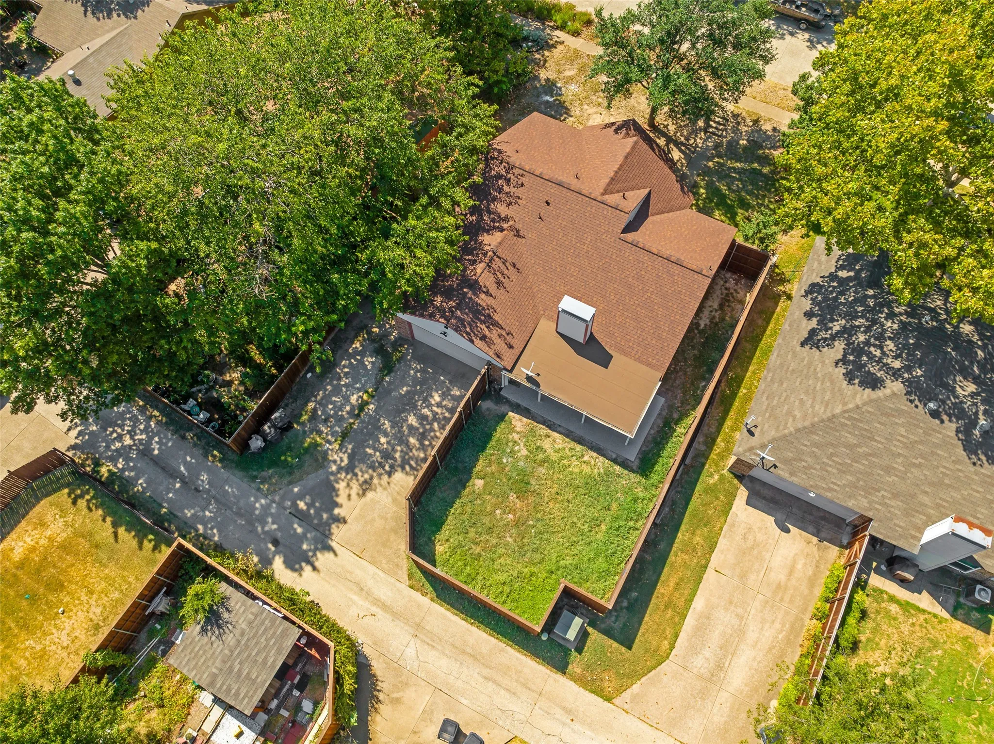 Single Family Residence For Rent in Collin County , 8400 Willow Creek Drive, Frisco, Texas 75034, 3 Bedroom, 2 Bathroom, 2 Garage spaces, 1,397 Sqft, built in 1986, mls#21407915, Real Estate Agent in Frisco, Homes For Rent in Collin county, Homes For Rent in Frisco, Realtor in Frisco Texas, Real Estate Brokerage Independent Realty Texas, Luminita Cordes Realtor