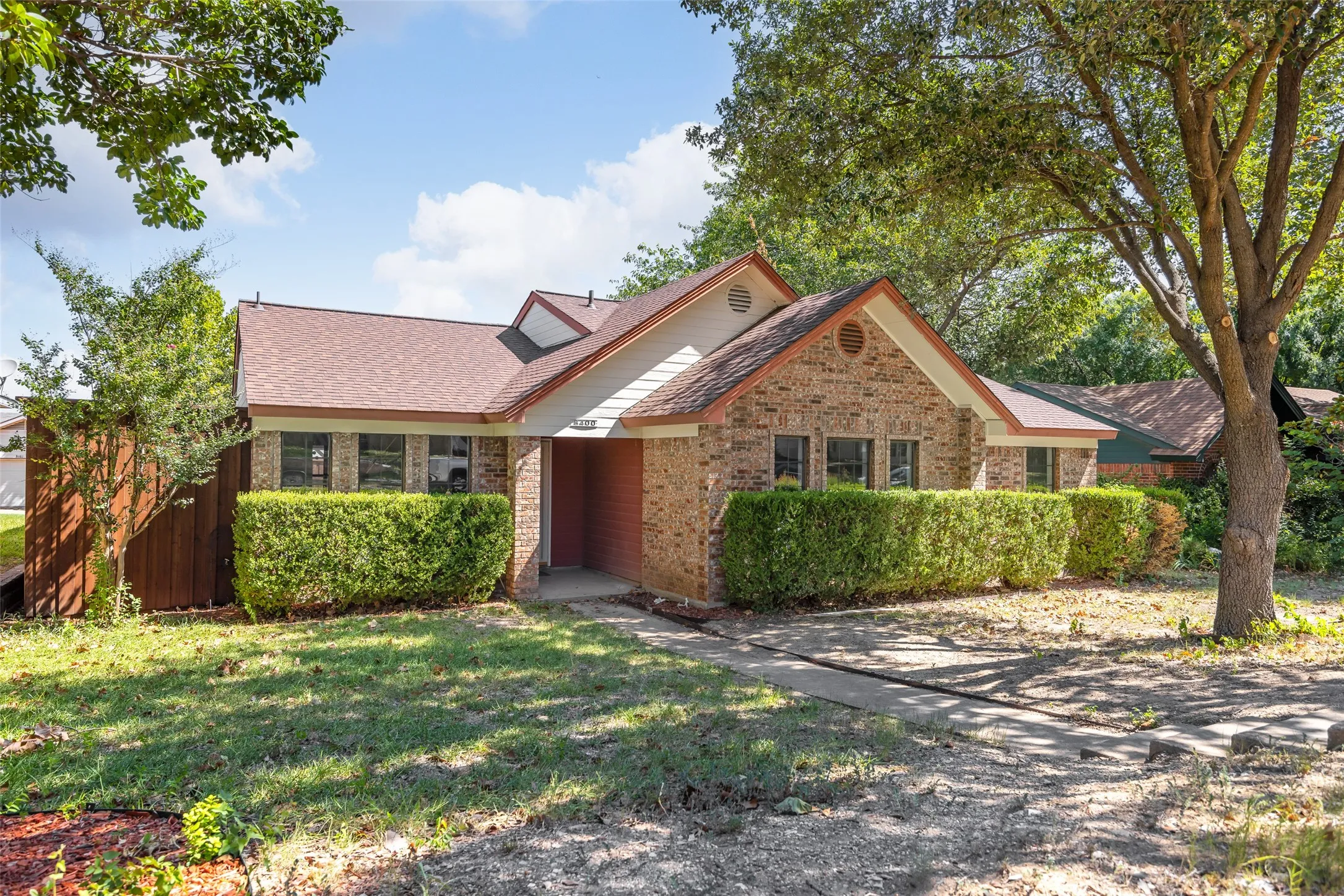8400 Willow Creek