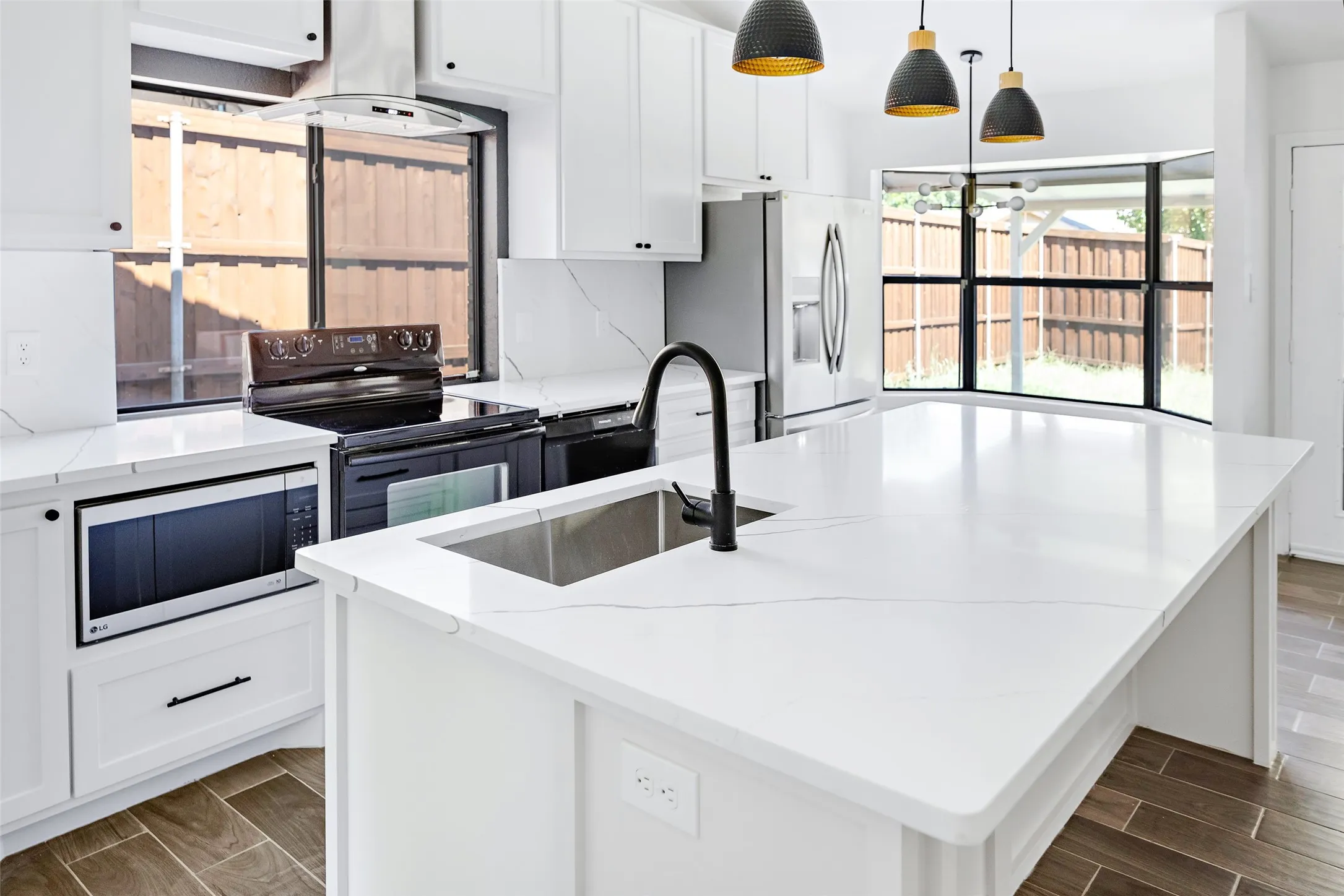 Single Family Residence For Rent in Collin County , 8400 Willow Creek Drive, Frisco, Texas 75034, 3 Bedroom, 2 Bathroom, 2 Garage spaces, 1,397 Sqft, built in 1986, mls#21407915, Real Estate Agent in Frisco, Homes For Rent in Collin county, Homes For Rent in Frisco, Realtor in Frisco Texas, Real Estate Brokerage Independent Realty Texas, Luminita Cordes Realtor