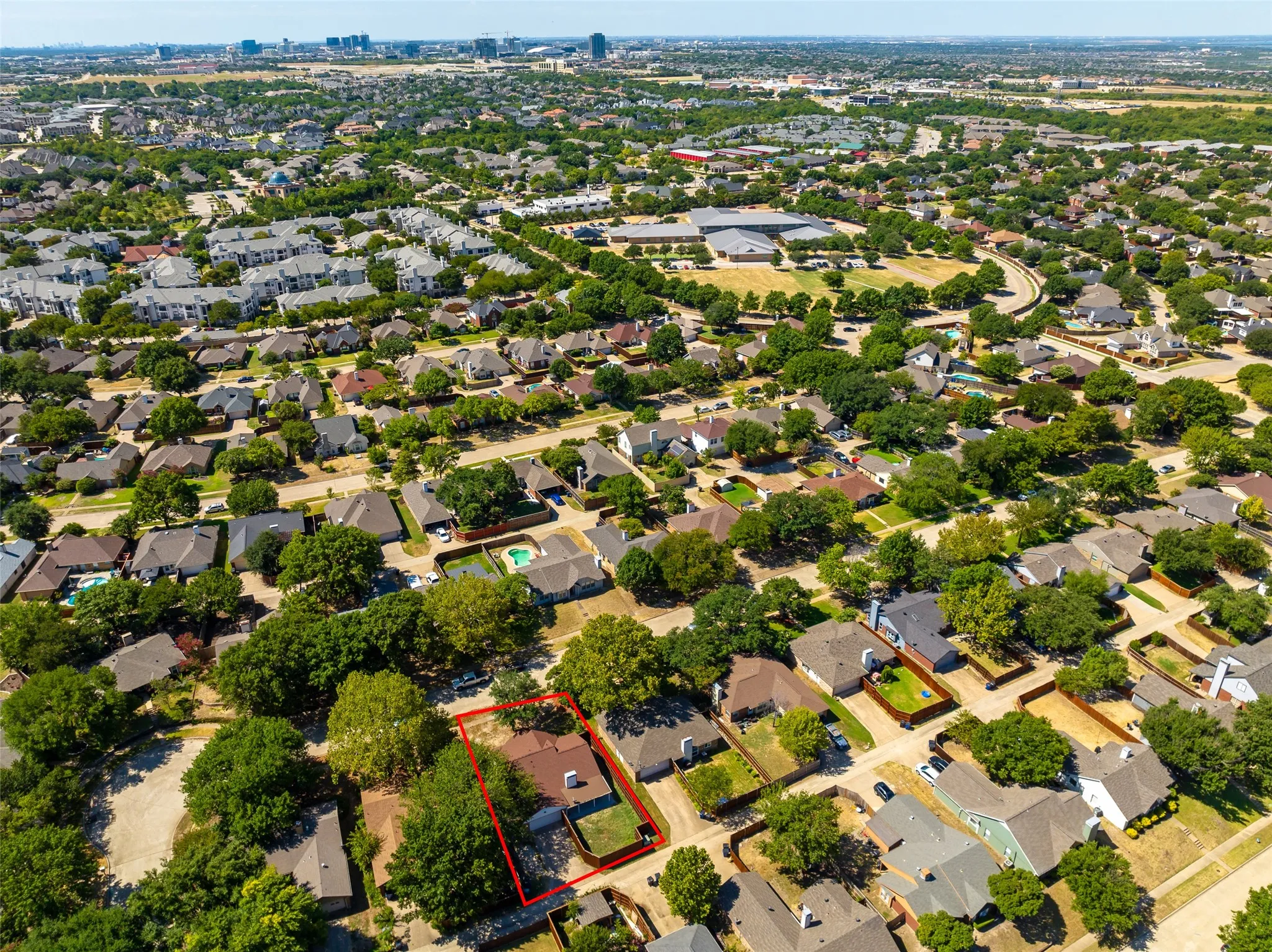 Single Family Residence For Rent in Collin County , 8400 Willow Creek Drive, Frisco, Texas 75034, 3 Bedroom, 2 Bathroom, 2 Garage spaces, 1,397 Sqft, built in 1986, mls#21407915, Real Estate Agent in Frisco, Homes For Rent in Collin county, Homes For Rent in Frisco, Realtor in Frisco Texas, Real Estate Brokerage Independent Realty Texas, Luminita Cordes Realtor