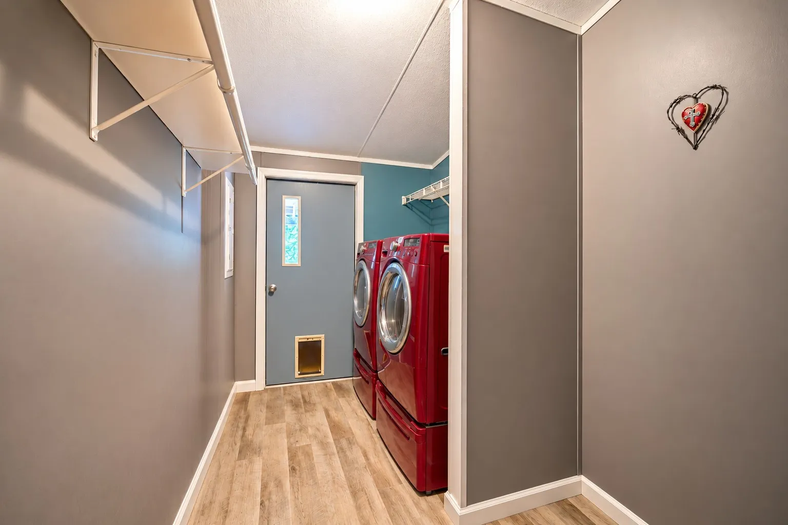 Washer and dryer conveys with the home