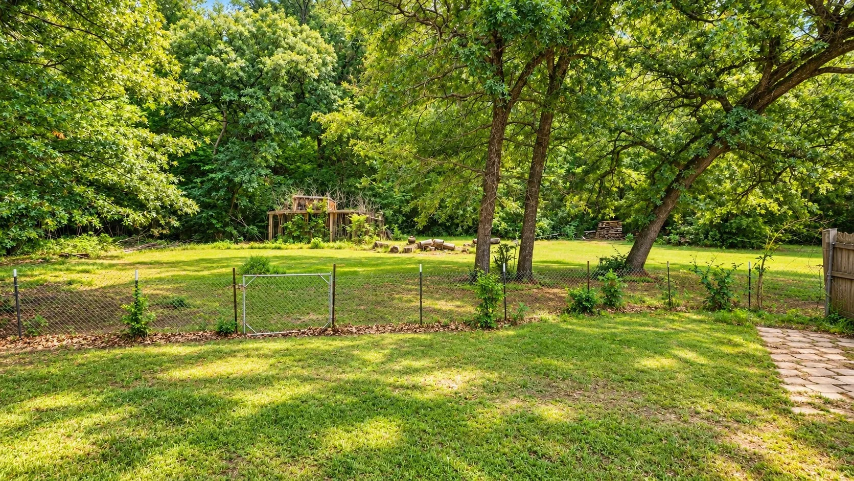 Manufactured Home For Sale in Henderson County , 103 Cedar Ridge Drive, Eustace, Texas 75124, 3 Bedroom, 2 Bathroom, Garage spaces, 1,216 Sqft, built in 0, mls#21407912, Real Estate Agent in Eustace, Homes For Sale in Henderson county, Homes For Sale in Eustace, Realtor in Eustace Texas, Real Estate Brokerage Independent Realty Texas, Luminita Cordes Realtor