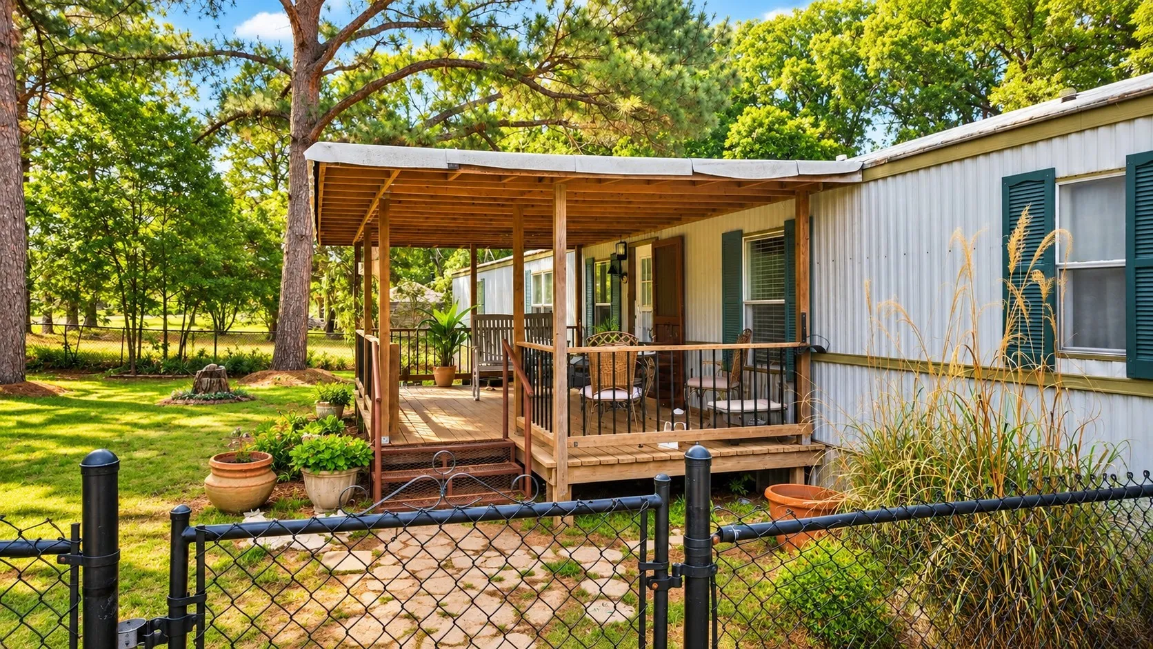 Manufactured Home For Sale in Henderson County , 103 Cedar Ridge Drive, Eustace, Texas 75124, 3 Bedroom, 2 Bathroom, Garage spaces, 1,216 Sqft, built in 0, mls#21407912, Real Estate Agent in Eustace, Homes For Sale in Henderson county, Homes For Sale in Eustace, Realtor in Eustace Texas, Real Estate Brokerage Independent Realty Texas, Luminita Cordes Realtor