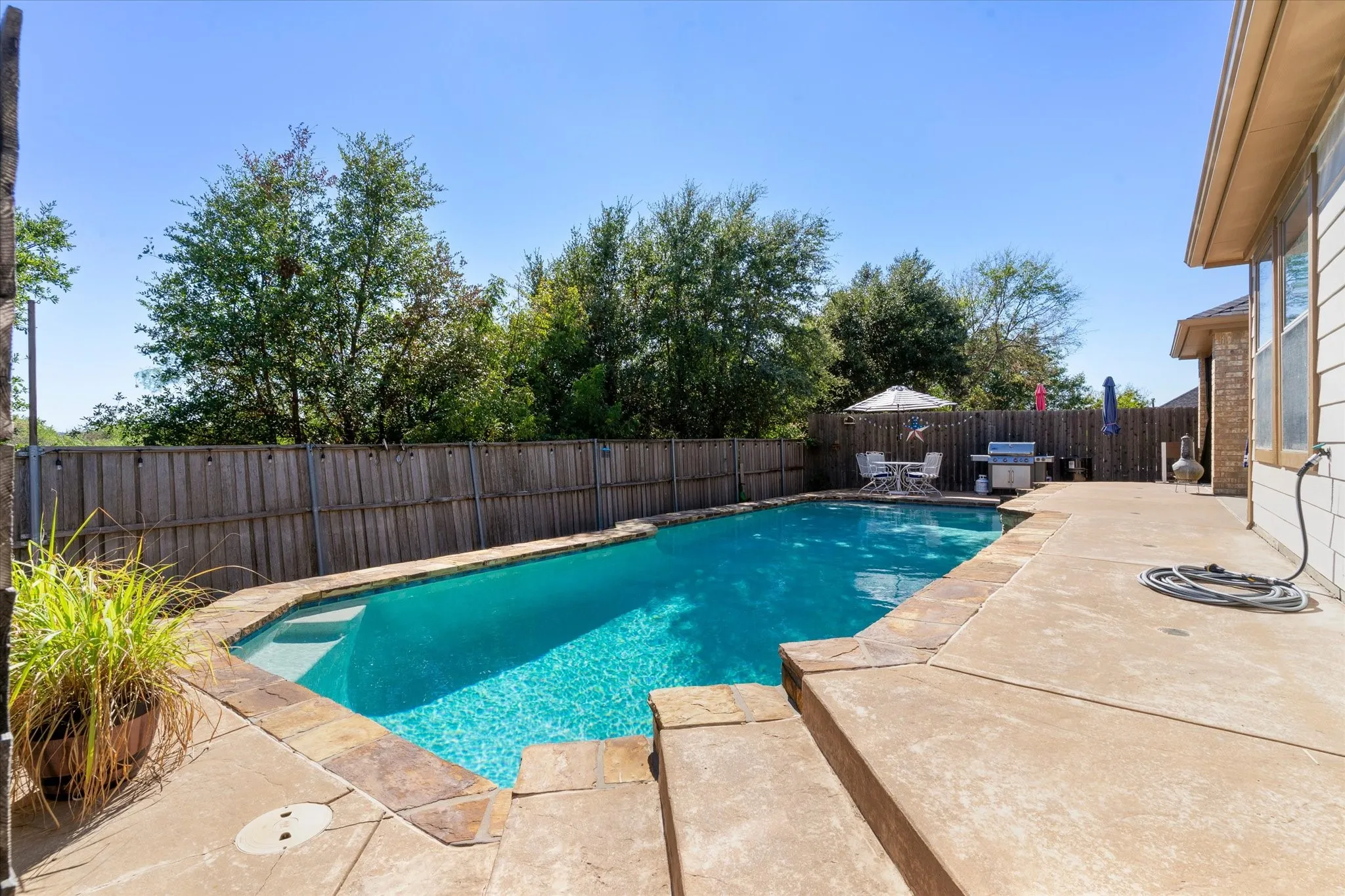 Single Family Residence For Sale in Tarrant County , 1316 Missionary Ridge Trail, Fort Worth, Texas 76131, 4 Bedroom, 2 Bathroom, 2 Garage spaces, 2,385 Sqft, built in 2007, mls#21405681, Real Estate Agent in Fort Worth, Homes For Sale in Tarrant county, Homes For Sale in Fort Worth, Realtor in Fort Worth Texas, Real Estate Brokerage Independent Realty Texas, Luminita Cordes Realtor
