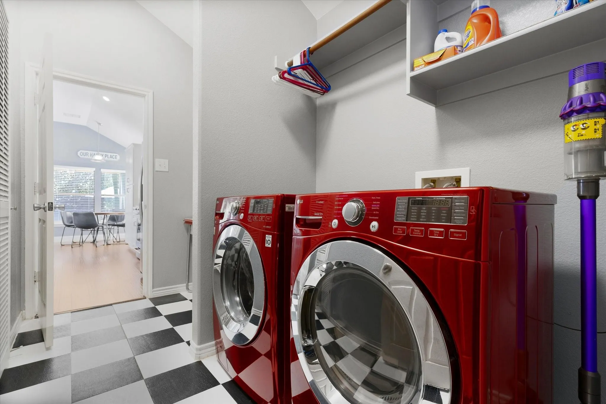 Single Family Residence For Sale in Tarrant County , 1316 Missionary Ridge Trail, Fort Worth, Texas 76131, 4 Bedroom, 2 Bathroom, 2 Garage spaces, 2,385 Sqft, built in 2007, mls#21405681, Real Estate Agent in Fort Worth, Homes For Sale in Tarrant county, Homes For Sale in Fort Worth, Realtor in Fort Worth Texas, Real Estate Brokerage Independent Realty Texas, Luminita Cordes Realtor