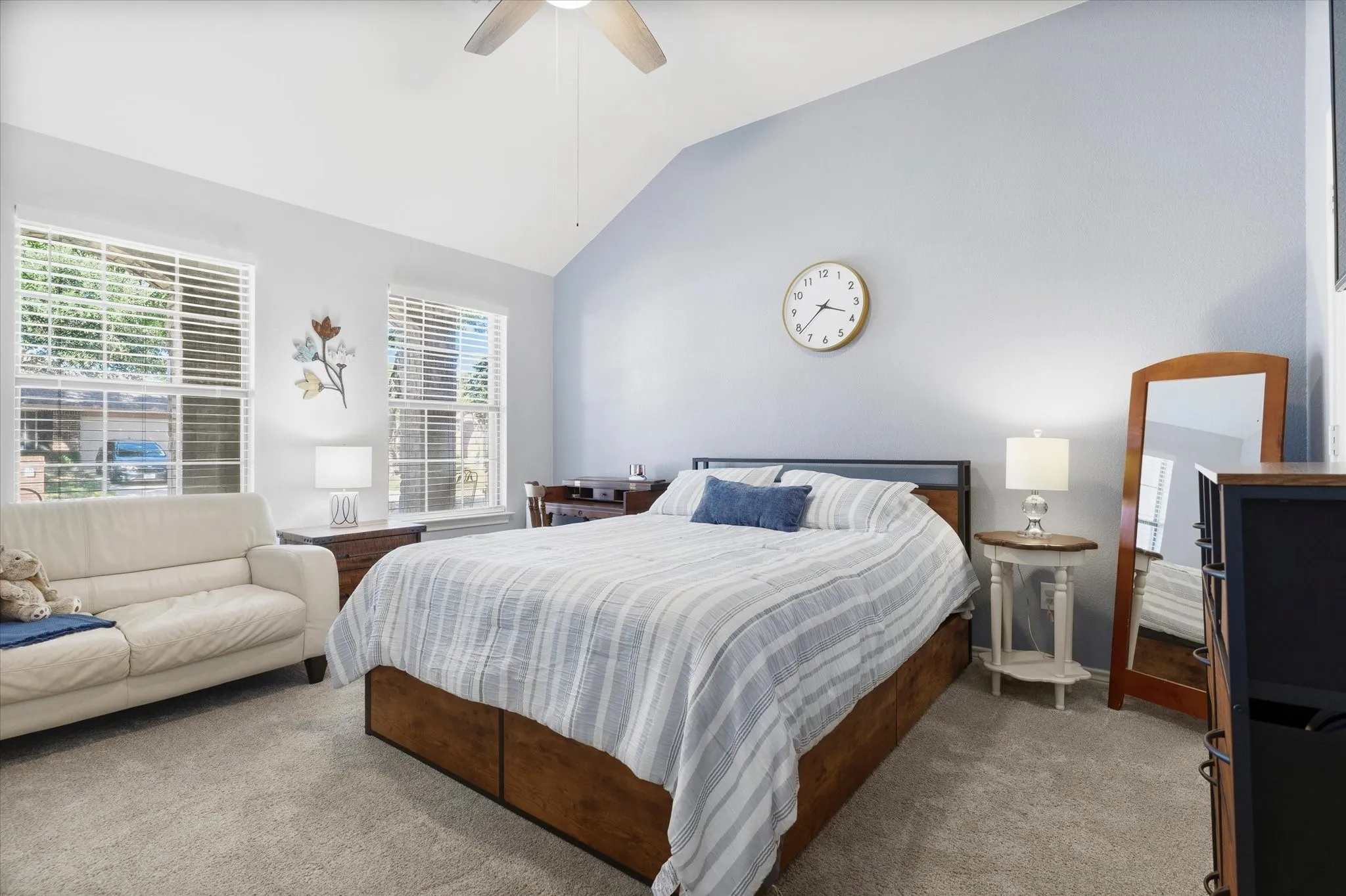 Single Family Residence For Sale in Tarrant County , 1316 Missionary Ridge Trail, Fort Worth, Texas 76131, 4 Bedroom, 2 Bathroom, 2 Garage spaces, 2,385 Sqft, built in 2007, mls#21405681, Real Estate Agent in Fort Worth, Homes For Sale in Tarrant county, Homes For Sale in Fort Worth, Realtor in Fort Worth Texas, Real Estate Brokerage Independent Realty Texas, Luminita Cordes Realtor