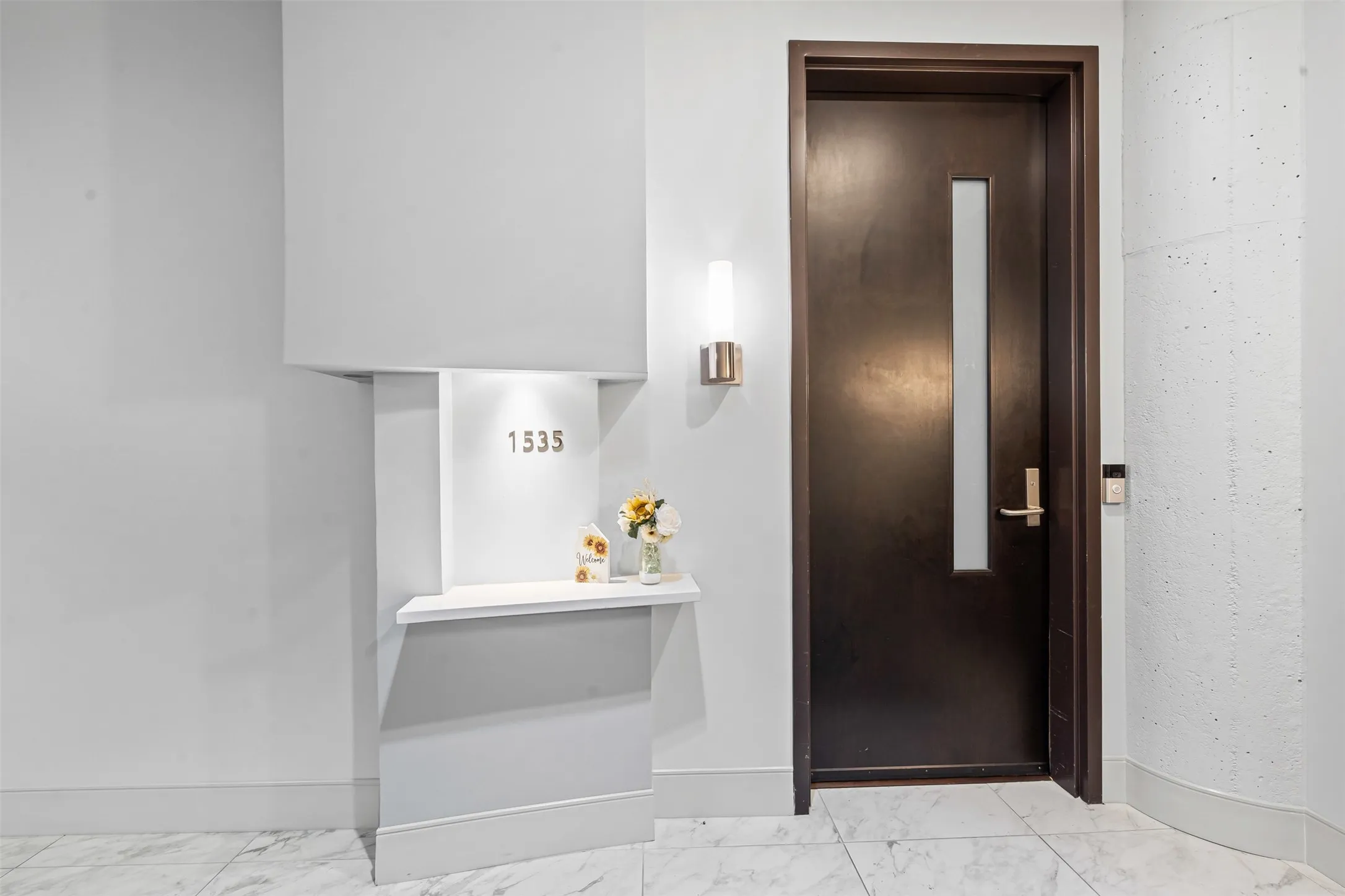 Condominium For Sale in Tarrant County , 2600 W 7th Street 1535, Fort Worth, Texas 76107, 1 Bedroom, 1 Bathroom, 1 Garage spaces, 946 Sqft, built in 1928, mls#21410774, Real Estate Agent in Fort Worth, Homes For Sale in Tarrant county, Homes For Sale in Fort Worth, Realtor in Fort Worth Texas, Real Estate Brokerage Independent Realty Texas, Luminita Cordes Realtor