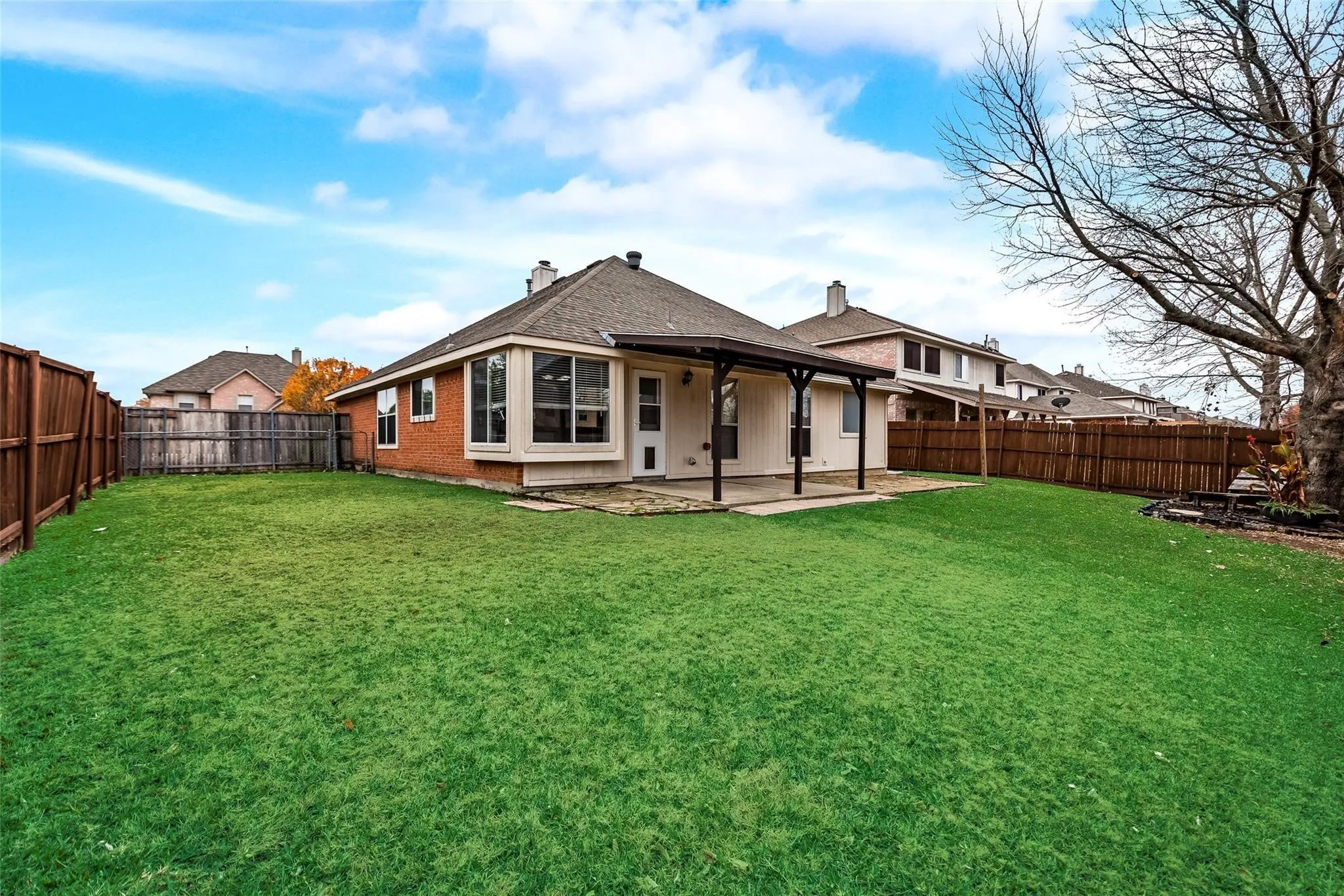 Single Family Residence For Rent in Dallas County , 7409 Gillon Drive, Rowlett, Texas 75089, 3 Bedroom, 2 Bathroom, 2 Garage spaces, 1,493 Sqft, built in 1993, mls#21409654, Real Estate Agent in Rowlett, Homes For Rent in Dallas county, Homes For Rent in Rowlett, Realtor in Rowlett Texas, Real Estate Brokerage Independent Realty Texas, Luminita Cordes Realtor