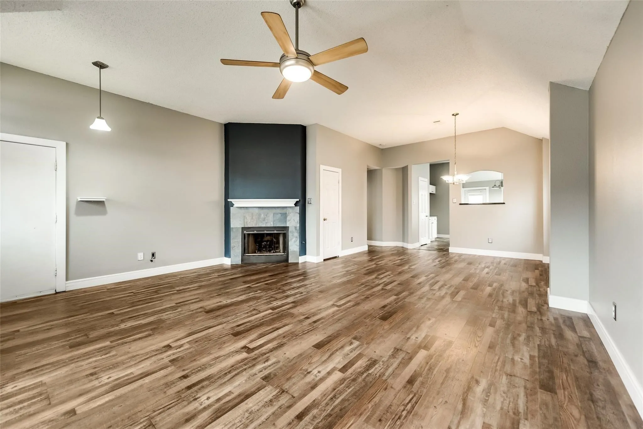 Single Family Residence For Rent in Dallas County , 7409 Gillon Drive, Rowlett, Texas 75089, 3 Bedroom, 2 Bathroom, 2 Garage spaces, 1,493 Sqft, built in 1993, mls#21409654, Real Estate Agent in Rowlett, Homes For Rent in Dallas county, Homes For Rent in Rowlett, Realtor in Rowlett Texas, Real Estate Brokerage Independent Realty Texas, Luminita Cordes Realtor