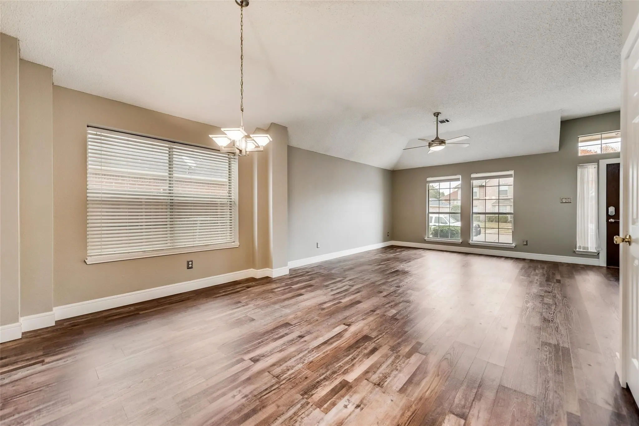 Single Family Residence For Rent in Dallas County , 7409 Gillon Drive, Rowlett, Texas 75089, 3 Bedroom, 2 Bathroom, 2 Garage spaces, 1,493 Sqft, built in 1993, mls#21409654, Real Estate Agent in Rowlett, Homes For Rent in Dallas county, Homes For Rent in Rowlett, Realtor in Rowlett Texas, Real Estate Brokerage Independent Realty Texas, Luminita Cordes Realtor