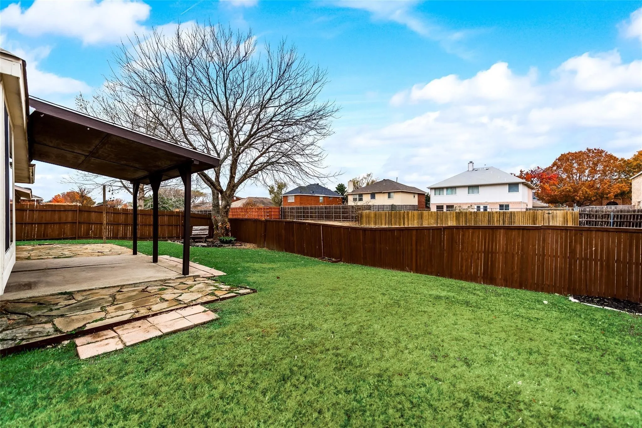 Single Family Residence For Rent in Dallas County , 7409 Gillon Drive, Rowlett, Texas 75089, 3 Bedroom, 2 Bathroom, 2 Garage spaces, 1,493 Sqft, built in 1993, mls#21409654, Real Estate Agent in Rowlett, Homes For Rent in Dallas county, Homes For Rent in Rowlett, Realtor in Rowlett Texas, Real Estate Brokerage Independent Realty Texas, Luminita Cordes Realtor
