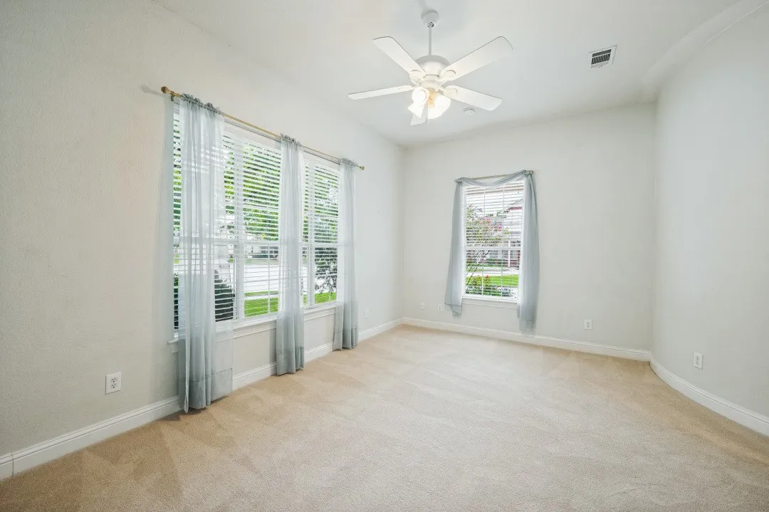 Single Family Residence For Sale in Denton County , 7091 Glen Abbey Court, Frisco, Texas 75036, 3 Bedroom, 3 Bathroom, 3 Garage spaces, 2,650 Sqft, built in 2007, mls#21409912, Real Estate Agent in Frisco, Homes For Sale in Denton county, Homes For Sale in Frisco, Realtor in Frisco Texas, Real Estate Brokerage Independent Realty Texas, Luminita Cordes Realtor