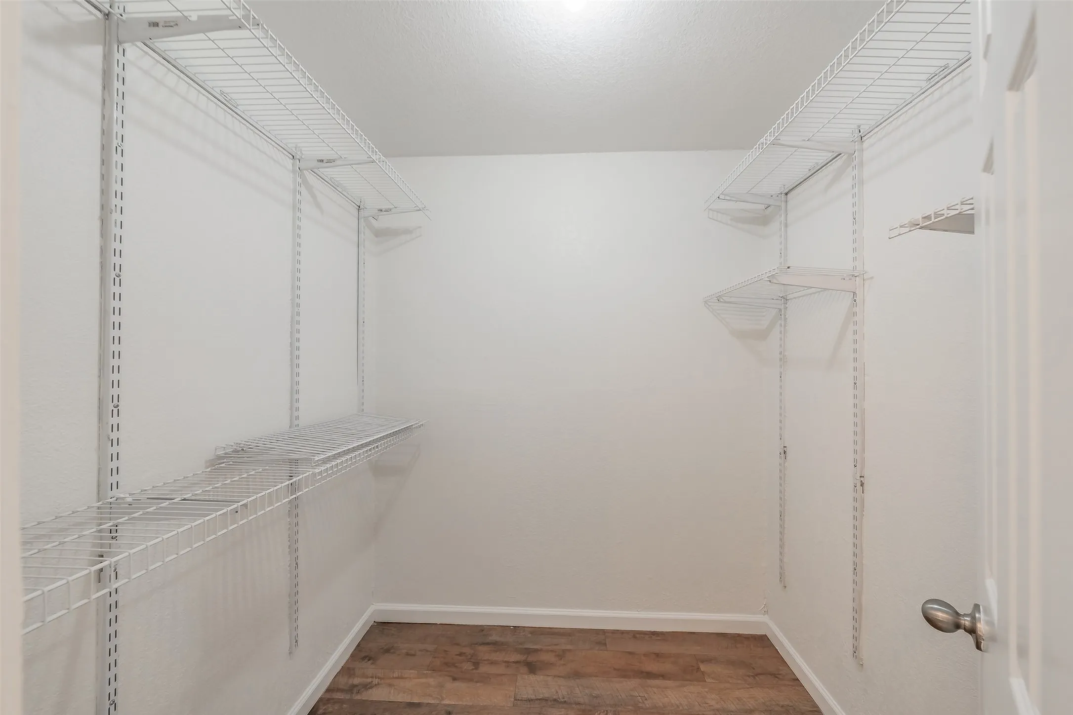 Single Family Residence For Sale in Tarrant County , 6704 Greenacres Drive, North Richland Hills, Texas 76182, 3 Bedroom, 2 Bathroom, 2 Garage spaces, 1,647 Sqft, built in 1978, mls#21410616, Real Estate Agent in North Richland Hills, Homes For Sale in Tarrant county, Homes For Sale in North Richland Hills, Realtor in North Richland Hills Texas, Real Estate Brokerage Independent Realty Texas, Luminita Cordes Realtor