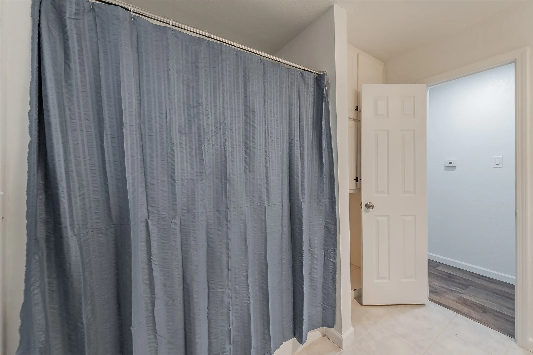Single Family Residence For Sale in Tarrant County , 6704 Greenacres Drive, North Richland Hills, Texas 76182, 3 Bedroom, 2 Bathroom, 2 Garage spaces, 1,647 Sqft, built in 1978, mls#21410616, Real Estate Agent in North Richland Hills, Homes For Sale in Tarrant county, Homes For Sale in North Richland Hills, Realtor in North Richland Hills Texas, Real Estate Brokerage Independent Realty Texas, Luminita Cordes Realtor