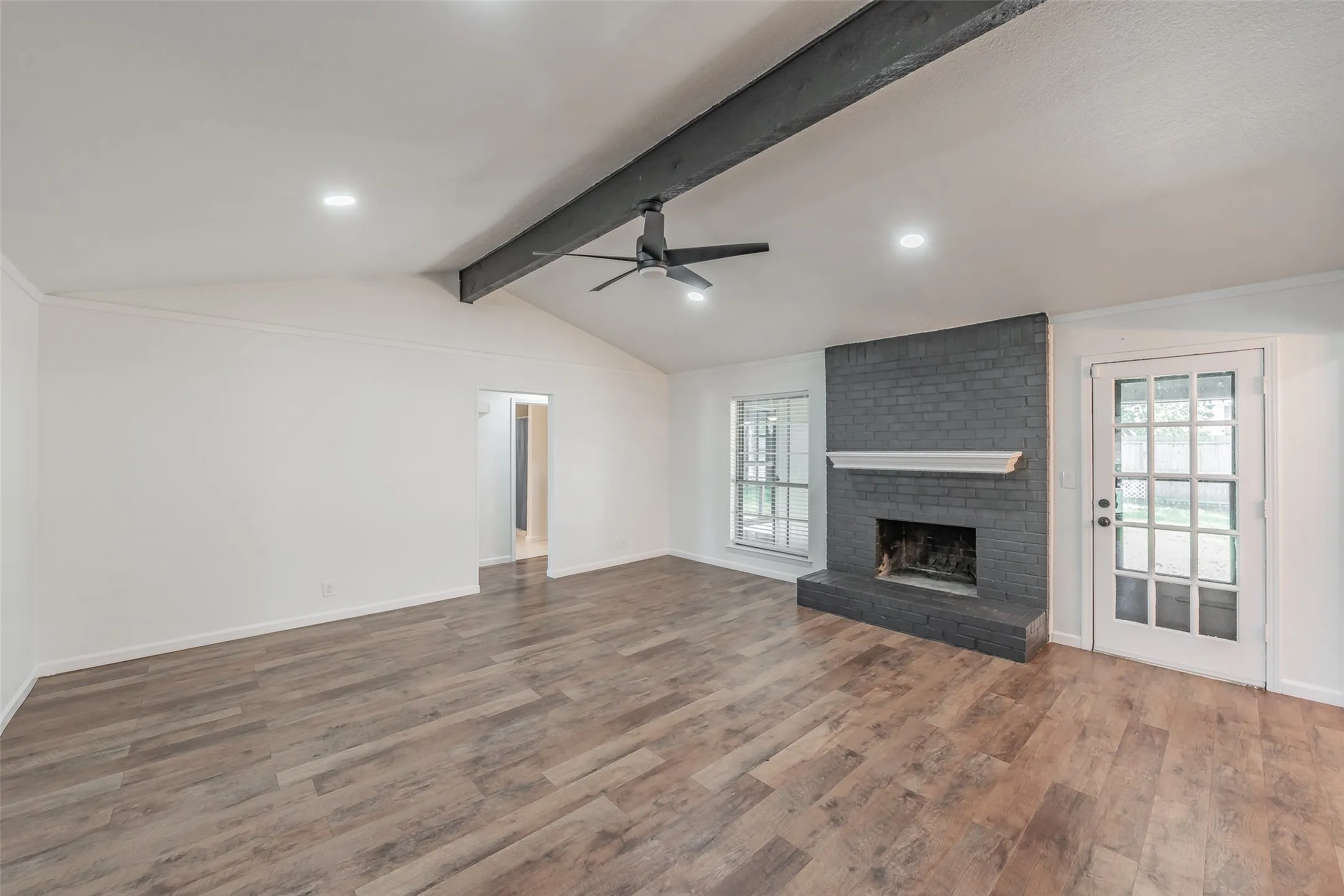 Single Family Residence For Sale in Tarrant County , 6704 Greenacres Drive, North Richland Hills, Texas 76182, 3 Bedroom, 2 Bathroom, 2 Garage spaces, 1,647 Sqft, built in 1978, mls#21410616, Real Estate Agent in North Richland Hills, Homes For Sale in Tarrant county, Homes For Sale in North Richland Hills, Realtor in North Richland Hills Texas, Real Estate Brokerage Independent Realty Texas, Luminita Cordes Realtor