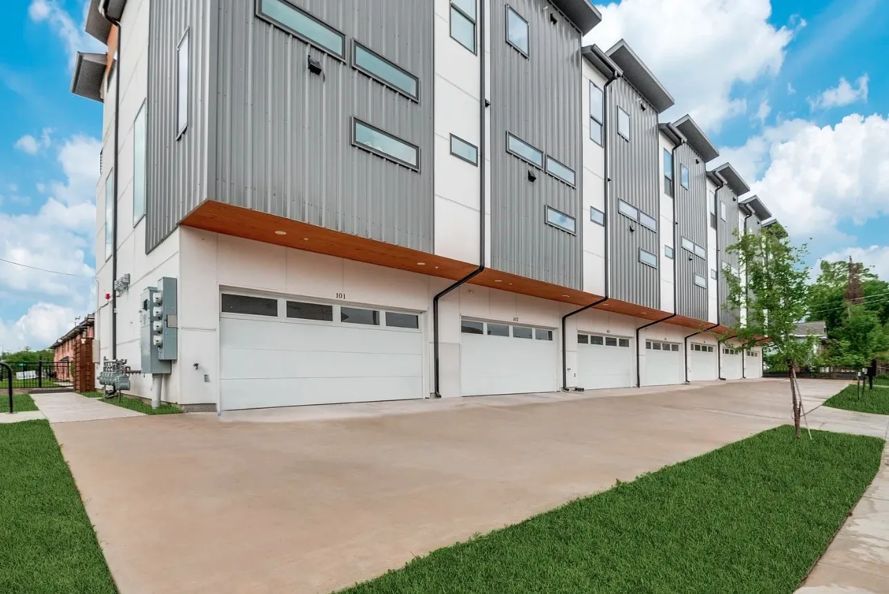 Townhouse For Rent