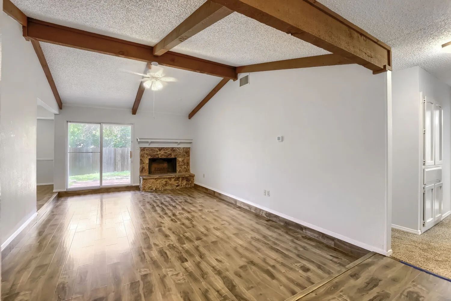 Single Family Residence For Sale in Tarrant County , 6604 Brookdale Drive, Watauga, Texas 76148, 3 Bedroom, 2 Bathroom, 2 Garage spaces, 1,364 Sqft, built in 1978, mls#21410784, Real Estate Agent in Watauga, Homes For Sale in Tarrant county, Homes For Sale in Watauga, Realtor in Watauga Texas, Real Estate Brokerage Independent Realty Texas, Luminita Cordes Realtor