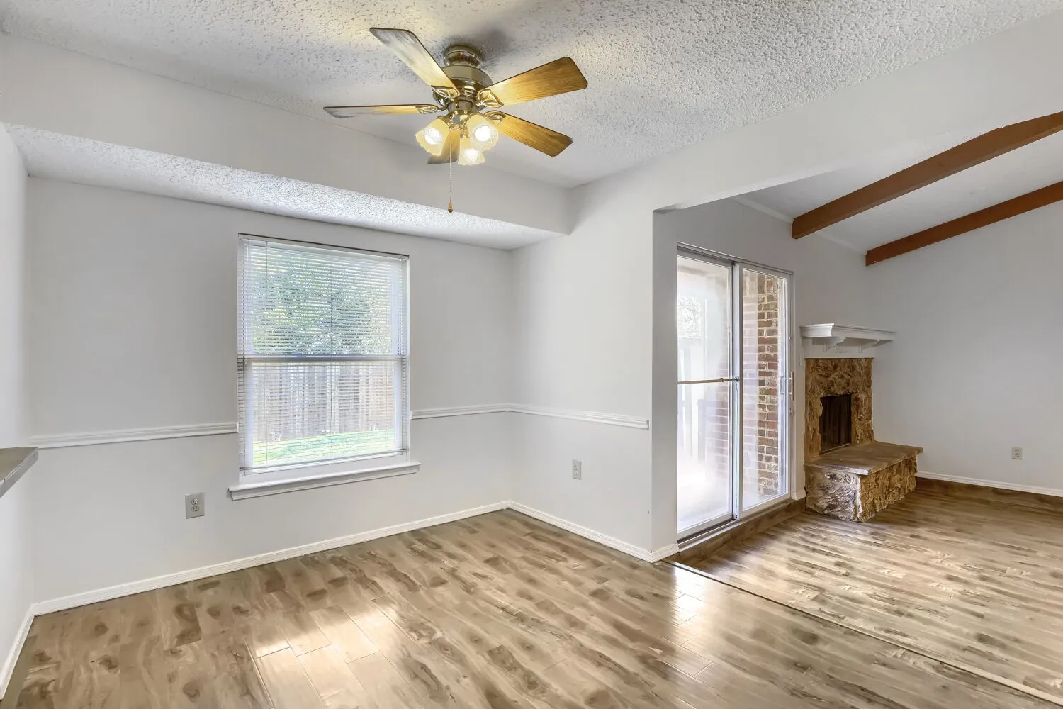 Single Family Residence For Sale in Tarrant County , 6604 Brookdale Drive, Watauga, Texas 76148, 3 Bedroom, 2 Bathroom, 2 Garage spaces, 1,364 Sqft, built in 1978, mls#21410784, Real Estate Agent in Watauga, Homes For Sale in Tarrant county, Homes For Sale in Watauga, Realtor in Watauga Texas, Real Estate Brokerage Independent Realty Texas, Luminita Cordes Realtor
