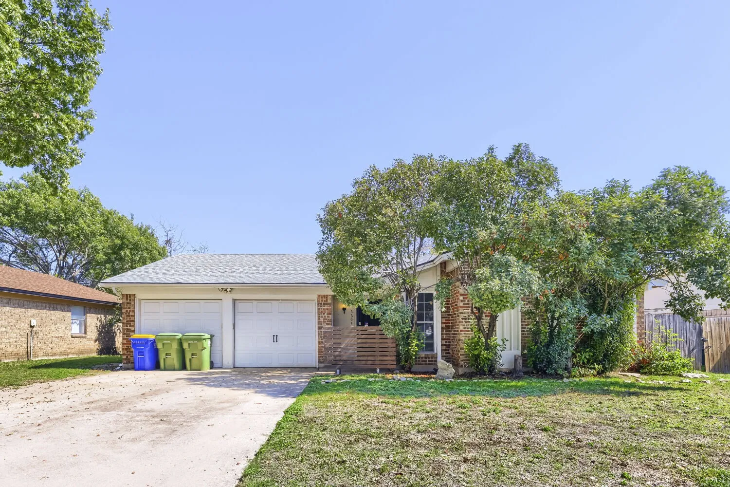 Single Family Residence For Sale in Tarrant County , 6604 Brookdale Drive, Watauga, Texas 76148, 3 Bedroom, 2 Bathroom, 2 Garage spaces, 1,364 Sqft, built in 1978, mls#21410784, Real Estate Agent in Watauga, Homes For Sale in Tarrant county, Homes For Sale in Watauga, Realtor in Watauga Texas, Real Estate Brokerage Independent Realty Texas, Luminita Cordes Realtor