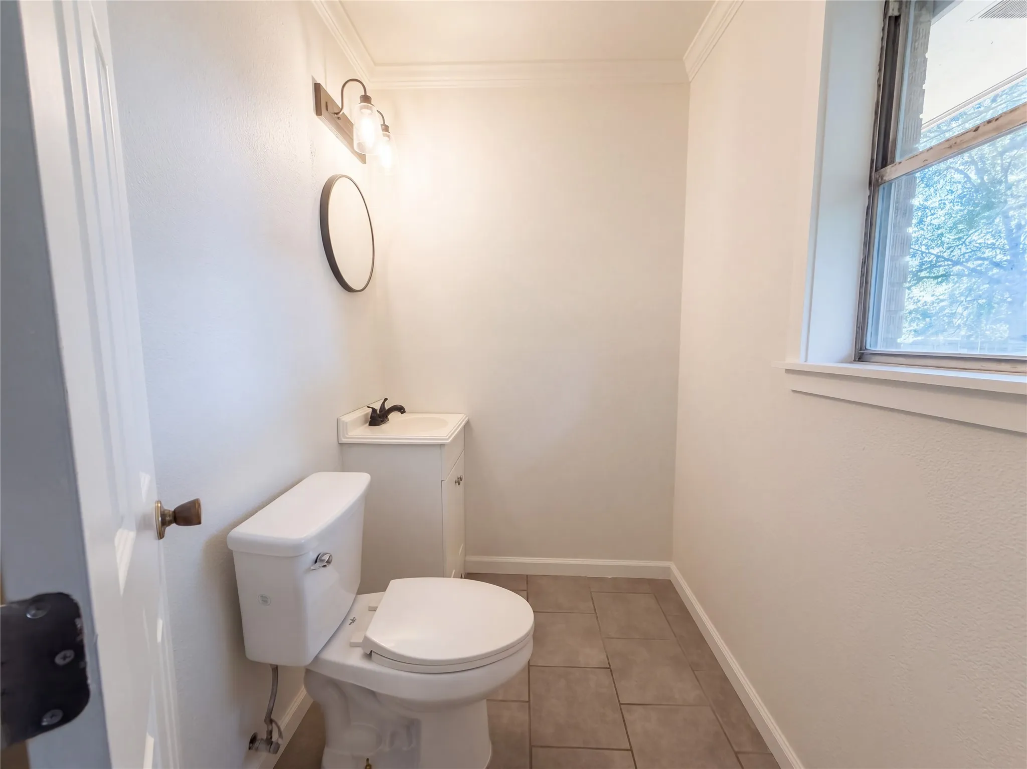 Single Family Residence For Sale in Grayson County , 415 W Fulton Street, Van Alstyne, Texas 75495, 3 Bedroom, 2 Bathroom, 2 Garage spaces, 1,820 Sqft, built in 1962, mls#21410890, Real Estate Agent in Van Alstyne, Homes For Sale in Grayson county, Homes For Sale in Van Alstyne, Realtor in Van Alstyne Texas, Real Estate Brokerage Independent Realty Texas, Luminita Cordes Realtor