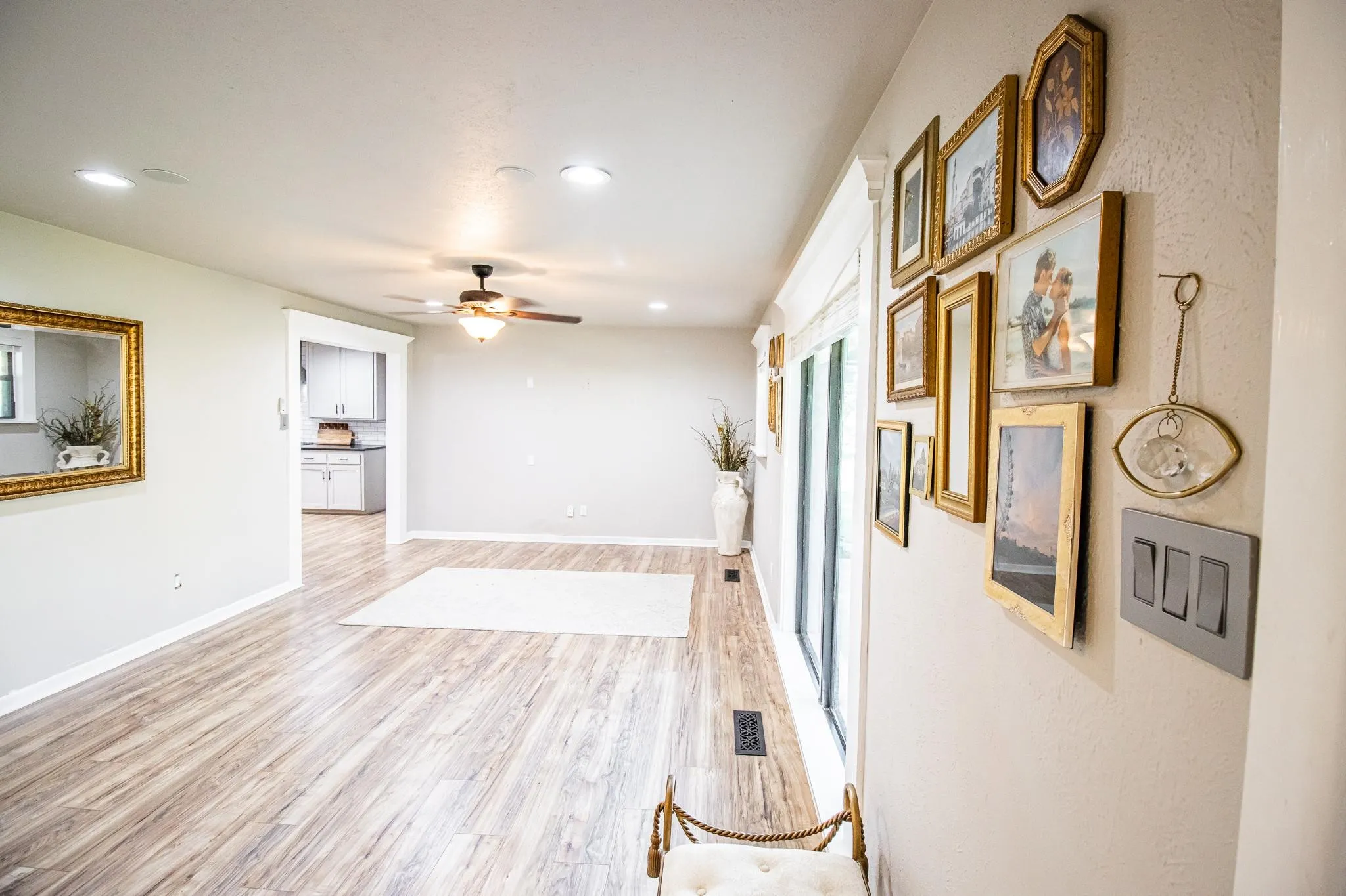 Single Family Residence For Sale in Mc Lennan County , 1040 Wedgewood Drive, Woodway, Texas 76712, 3 Bedroom, 2 Bathroom, 2 Garage spaces, 1,762 Sqft, built in 1970, mls#21410518, Real Estate Agent in Woodway, Homes For Sale in Mc Lennan county, Homes For Sale in Woodway, Realtor in Woodway Texas, Real Estate Brokerage Independent Realty Texas, Luminita Cordes Realtor