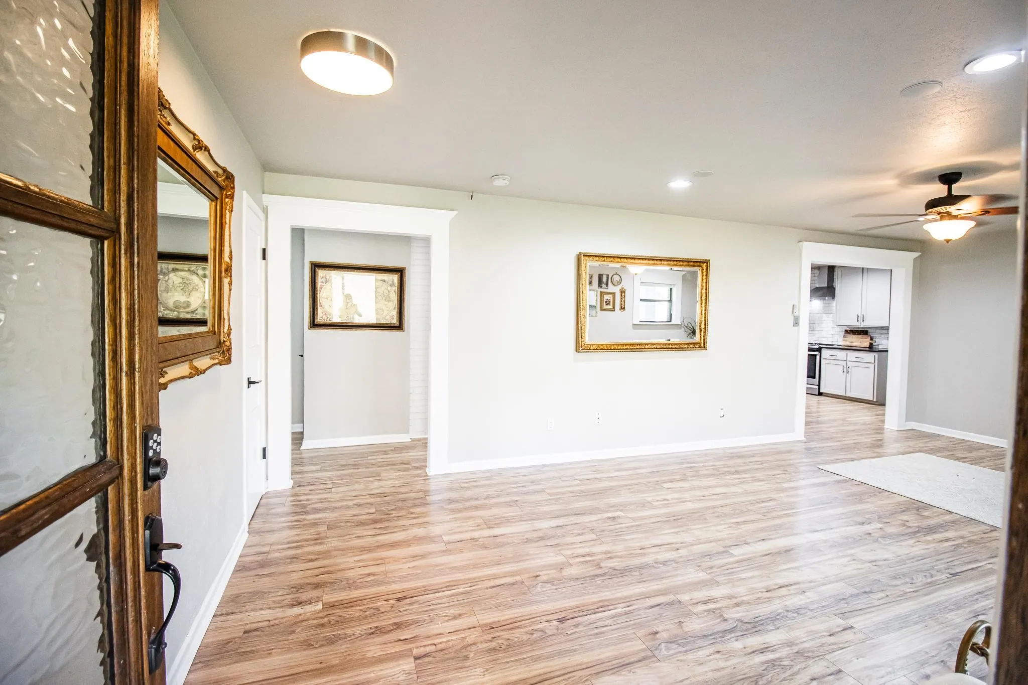 Single Family Residence For Sale in Mc Lennan County , 1040 Wedgewood Drive, Woodway, Texas 76712, 3 Bedroom, 2 Bathroom, 2 Garage spaces, 1,762 Sqft, built in 1970, mls#21410518, Real Estate Agent in Woodway, Homes For Sale in Mc Lennan county, Homes For Sale in Woodway, Realtor in Woodway Texas, Real Estate Brokerage Independent Realty Texas, Luminita Cordes Realtor