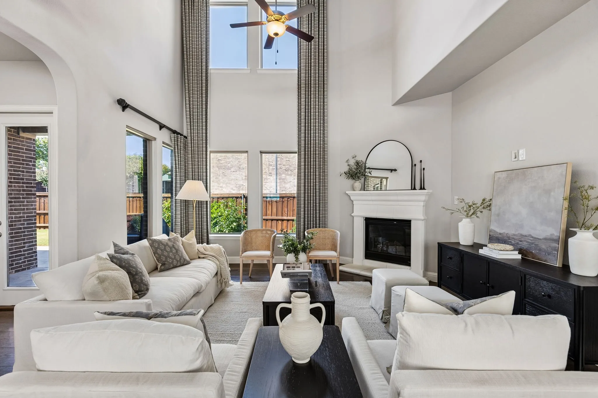 Single Family Residence For Sale in Collin County , 618 Cano Street, Allen, Texas 75002, 4 Bedroom, 4 Bathroom, 2 Garage spaces, 3,369 Sqft, built in 2015, mls#21409773, Real Estate Agent in Allen, Homes For Sale in Collin county, Homes For Sale in Allen, Realtor in Allen Texas, Real Estate Brokerage Independent Realty Texas, Luminita Cordes Realtor