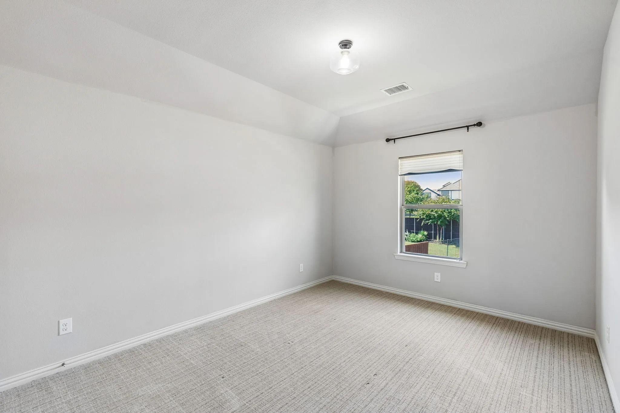 Single Family Residence For Sale in Collin County , 618 Cano Street, Allen, Texas 75002, 4 Bedroom, 4 Bathroom, 2 Garage spaces, 3,369 Sqft, built in 2015, mls#21409773, Real Estate Agent in Allen, Homes For Sale in Collin county, Homes For Sale in Allen, Realtor in Allen Texas, Real Estate Brokerage Independent Realty Texas, Luminita Cordes Realtor