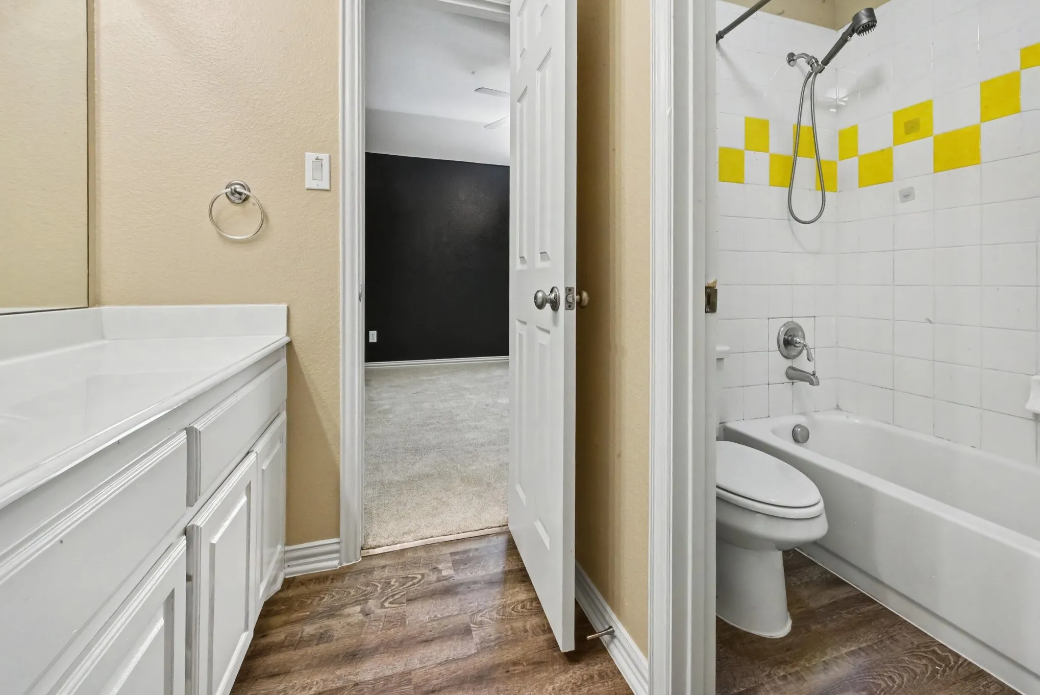 Single Family Residence For Sale in Collin County , 730 Pheasant Run Drive, Murphy, Texas 75094, 5 Bedroom, 4 Bathroom, 3 Garage spaces, 4,140 Sqft, built in 2004, mls#21410686, Real Estate Agent in Murphy, Homes For Sale in Collin county, Homes For Sale in Murphy, Realtor in Murphy Texas, Real Estate Brokerage Independent Realty Texas, Luminita Cordes Realtor