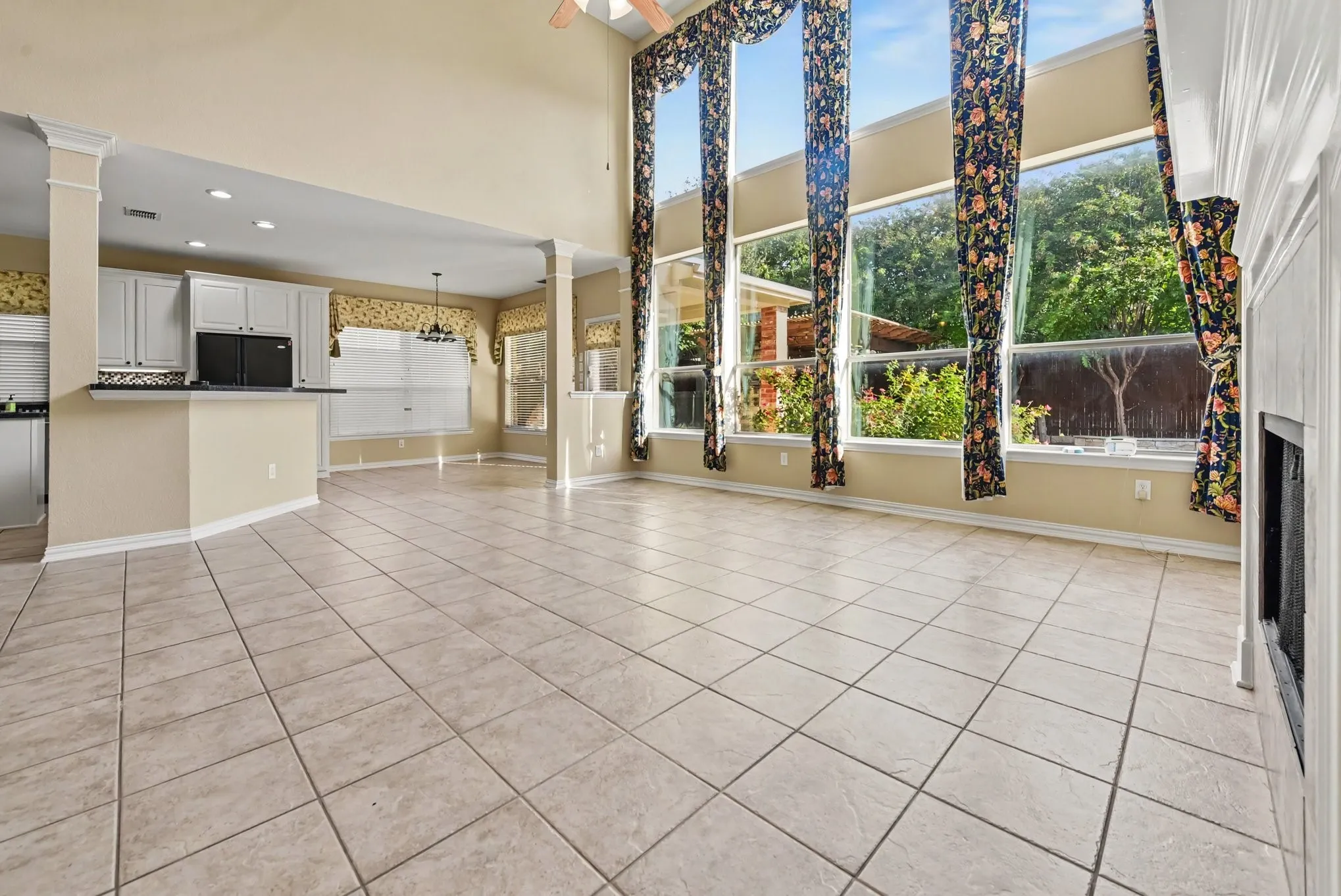 Single Family Residence For Sale in Collin County , 730 Pheasant Run Drive, Murphy, Texas 75094, 5 Bedroom, 4 Bathroom, 3 Garage spaces, 4,140 Sqft, built in 2004, mls#21410686, Real Estate Agent in Murphy, Homes For Sale in Collin county, Homes For Sale in Murphy, Realtor in Murphy Texas, Real Estate Brokerage Independent Realty Texas, Luminita Cordes Realtor